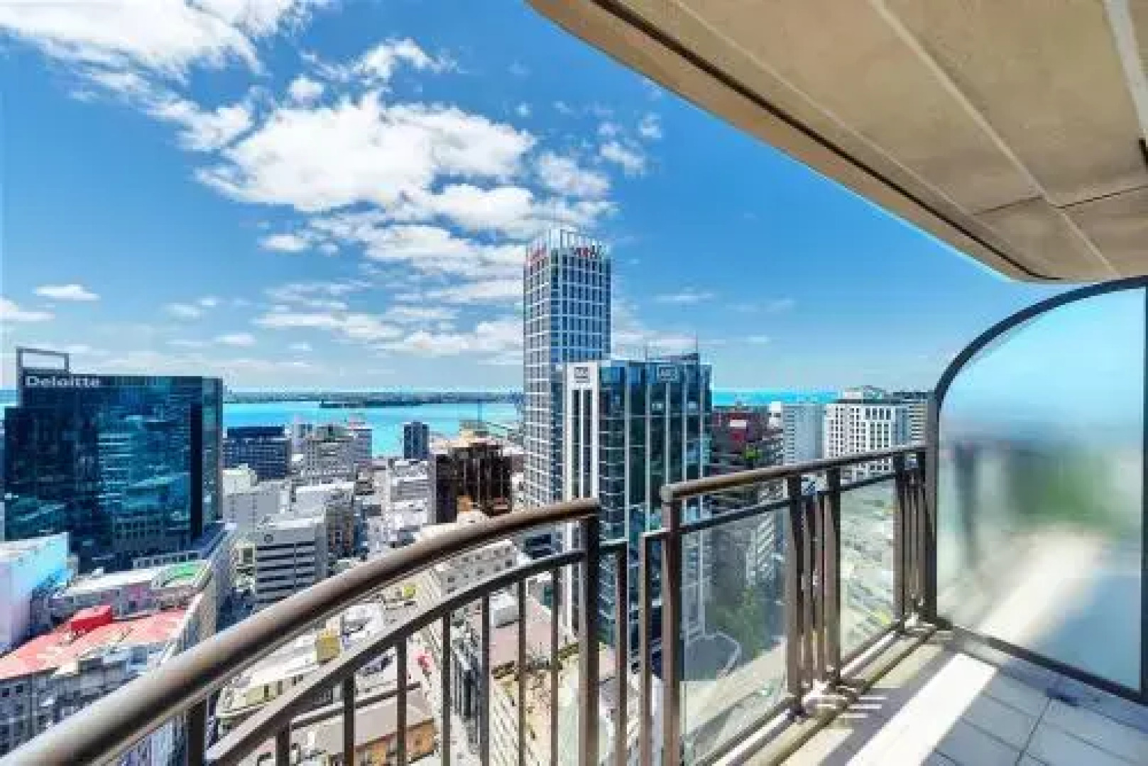 Glorious Metropolis High Life