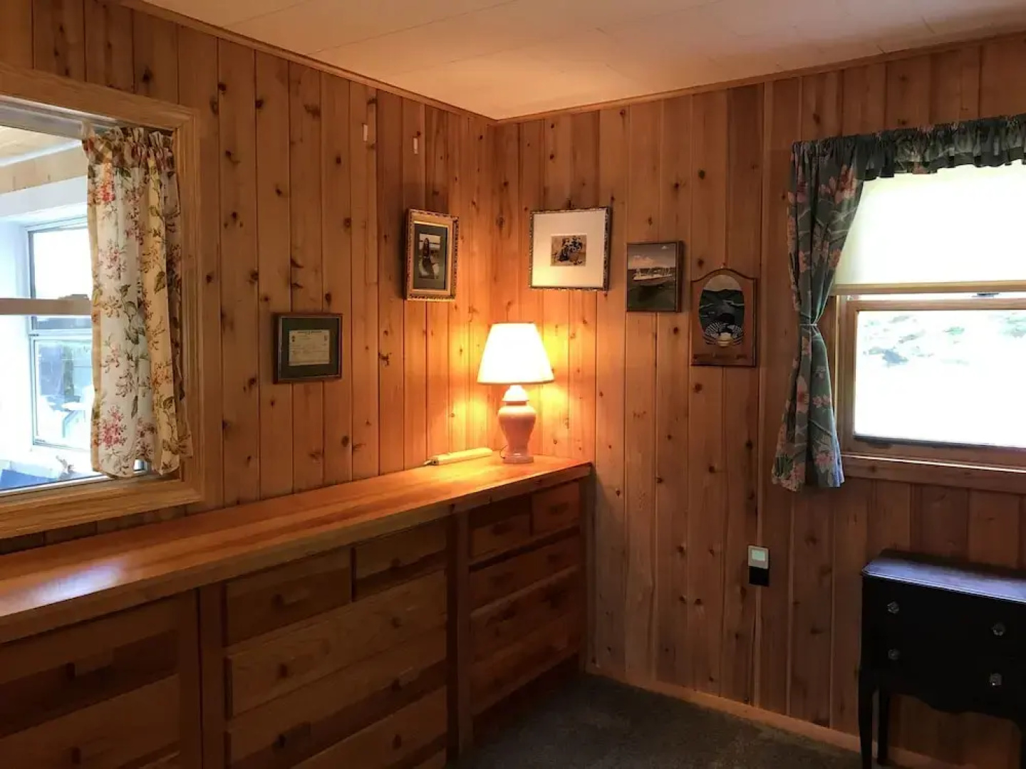 Picturesque Island Cottage 2 Bedrooms 2 Bathrooms Home