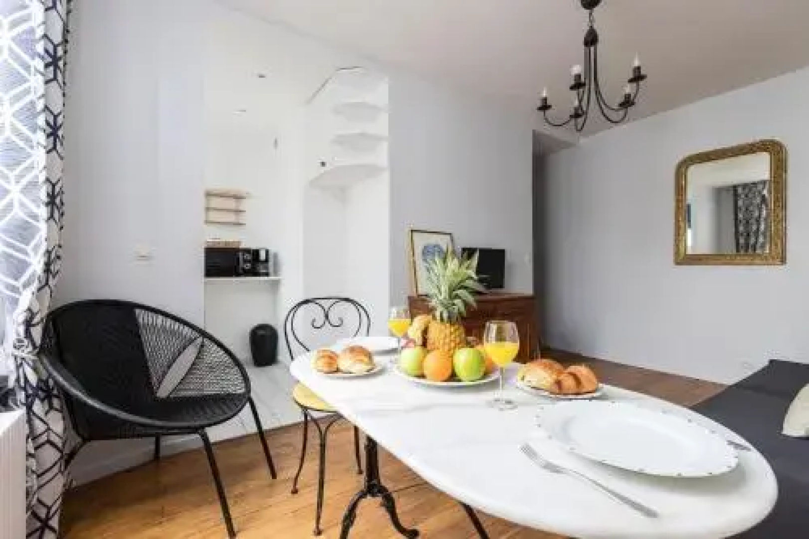 Marais Apartment