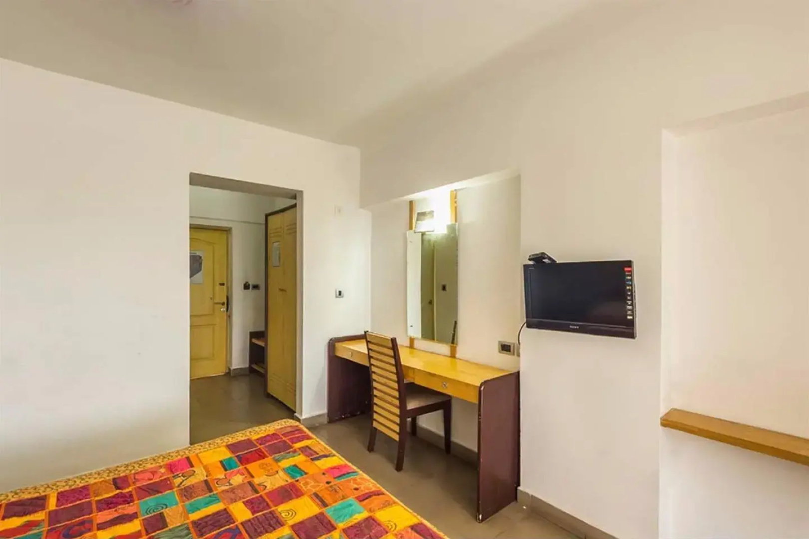 Mayura Inn Hotel