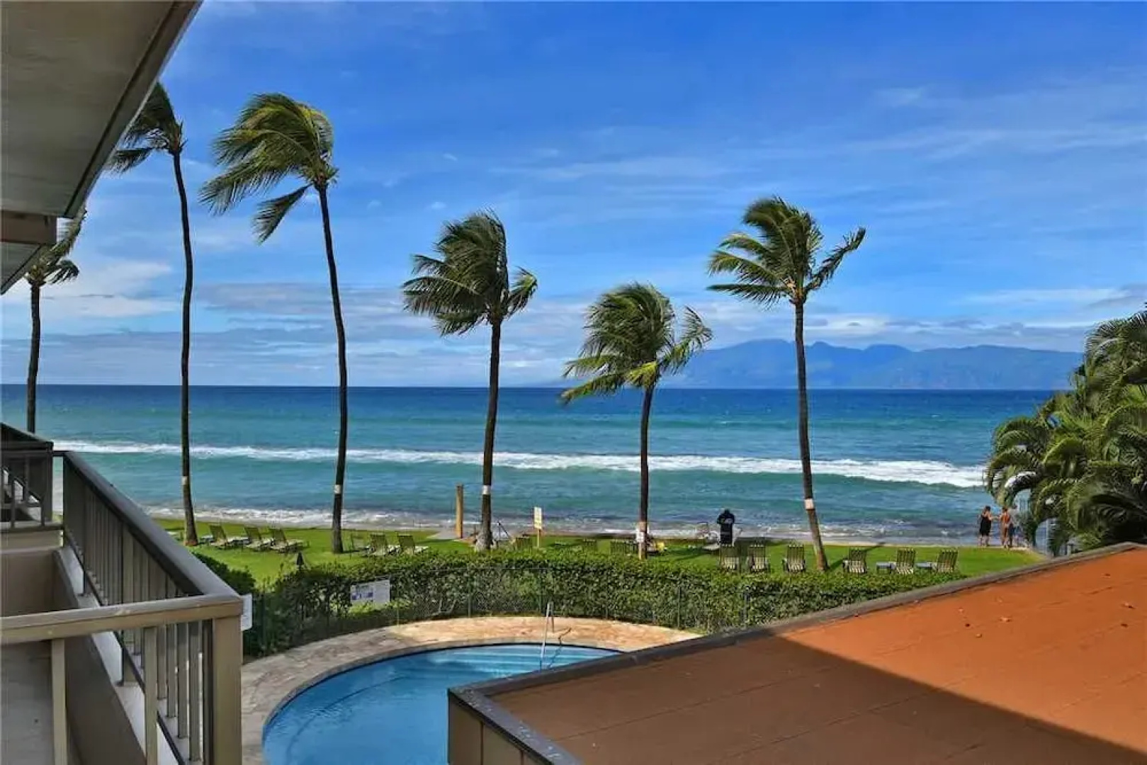 Paki Maui 224 by RedAwning