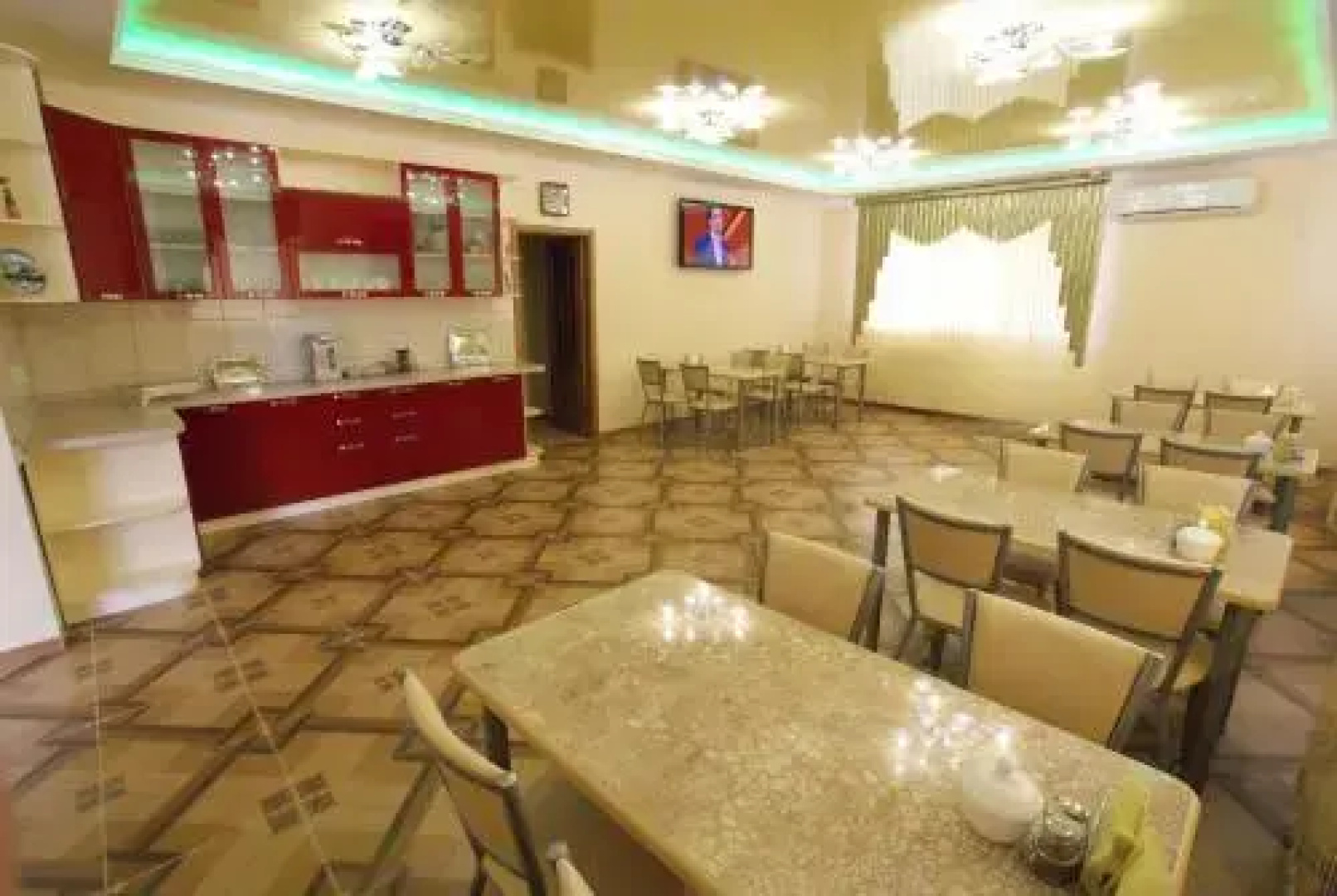 Divnyy Guest House