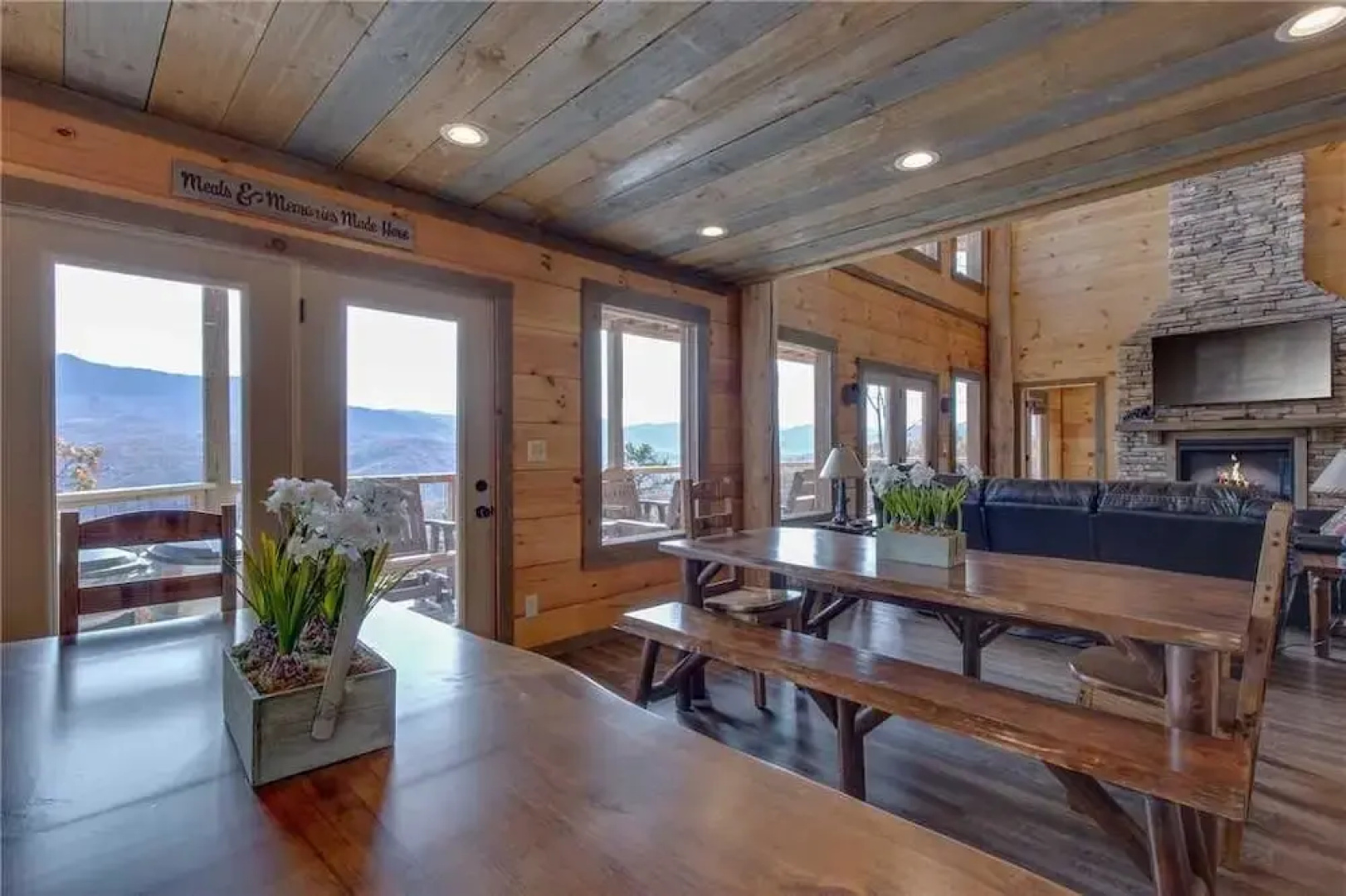 Great Smoky Lodge - Seven Bedroom Cabin