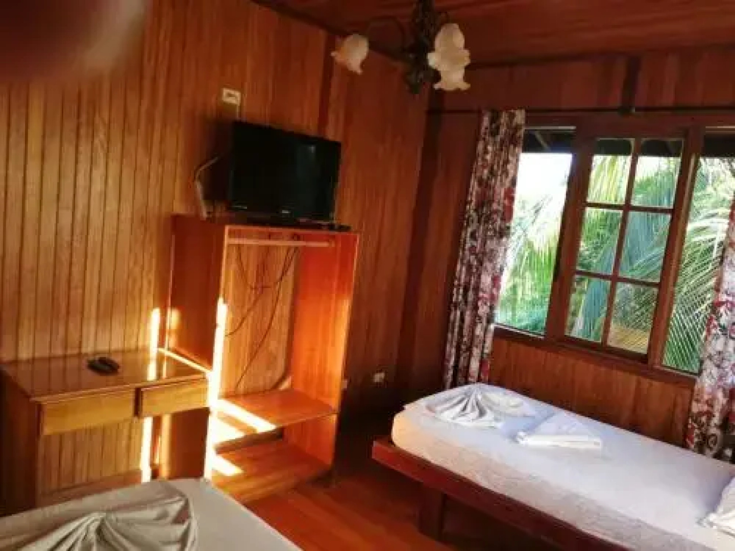 Lapas Rojas Lodge