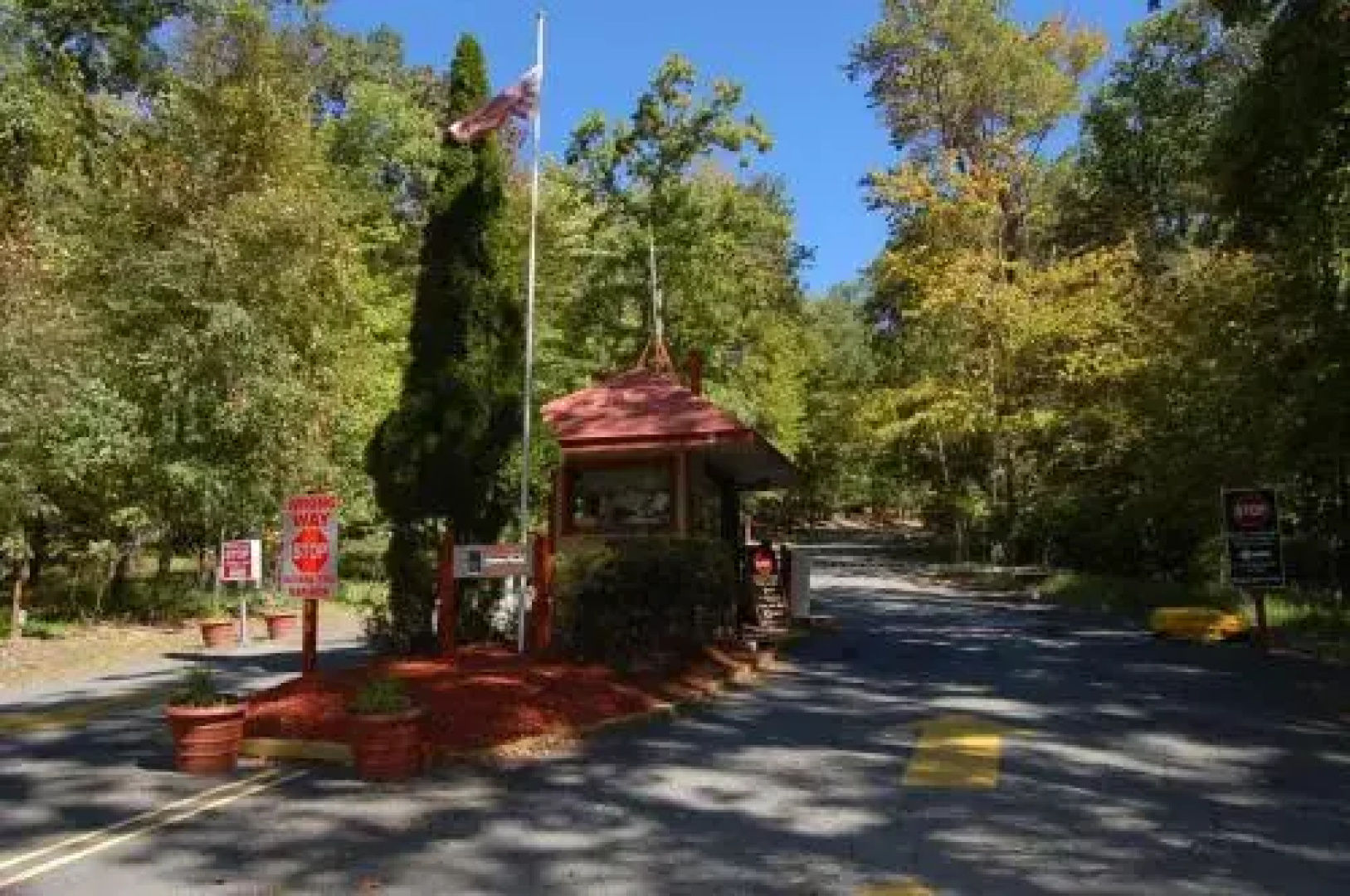 Scotrun Camping Resort Deluxe Park Model 5