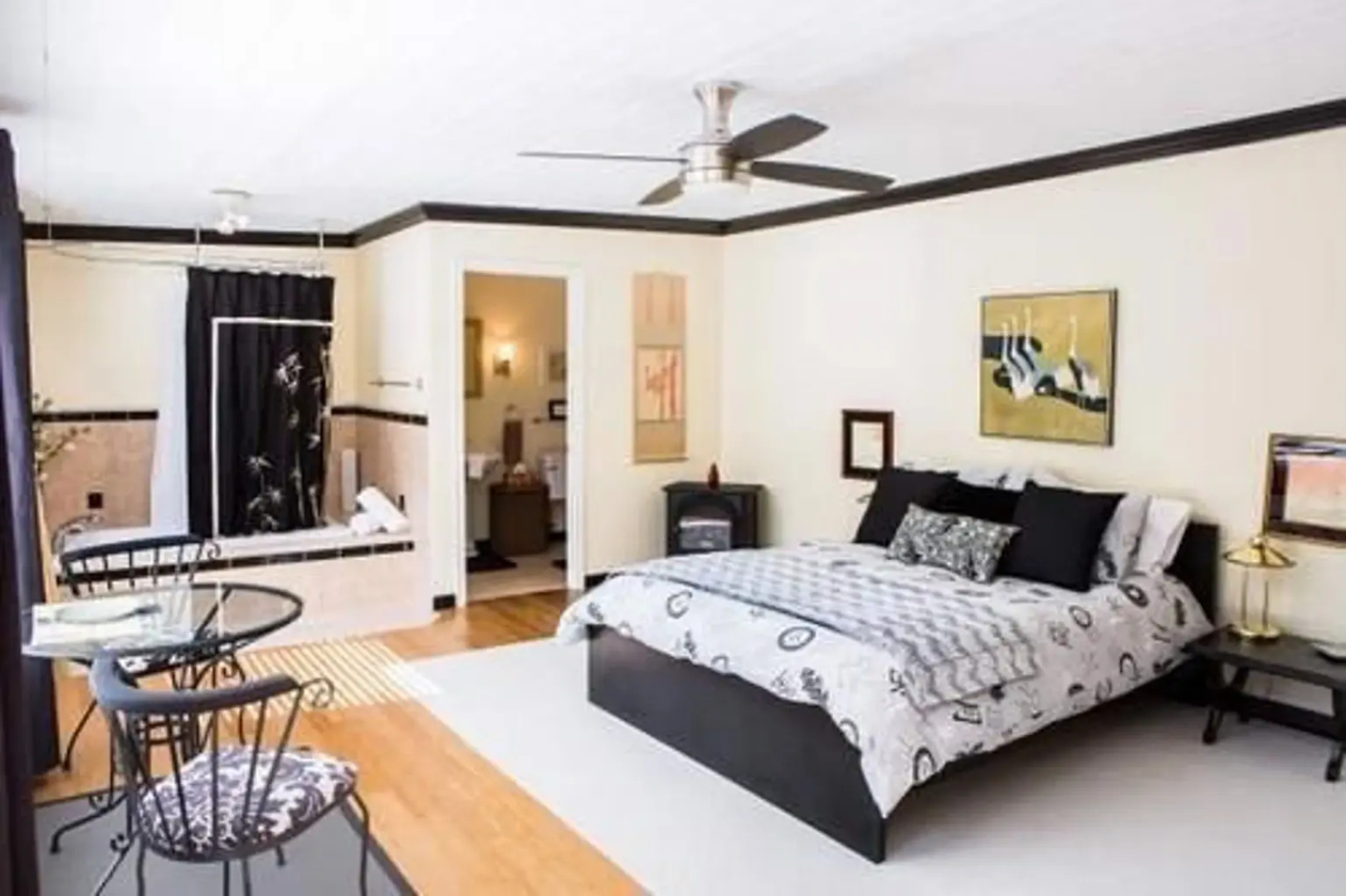 Whitley House Bed & Breakfast