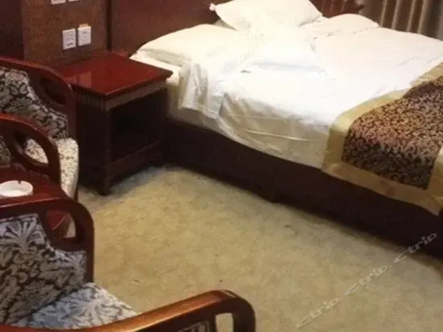 Zhengyang Hot Spring Business Hotel