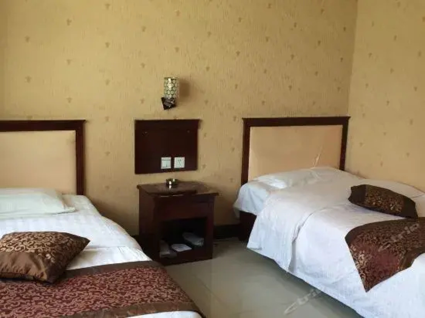 Golmud Caiyuan Hotel