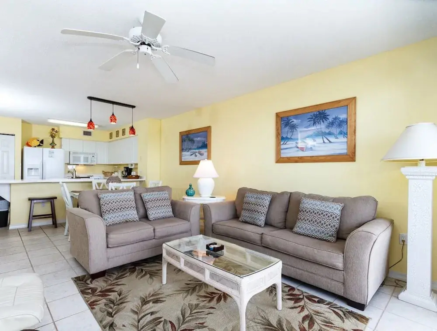 Island Princess 202: Impressive Beachfront Condo, WIFI, BEACH SVC, KEYLESS