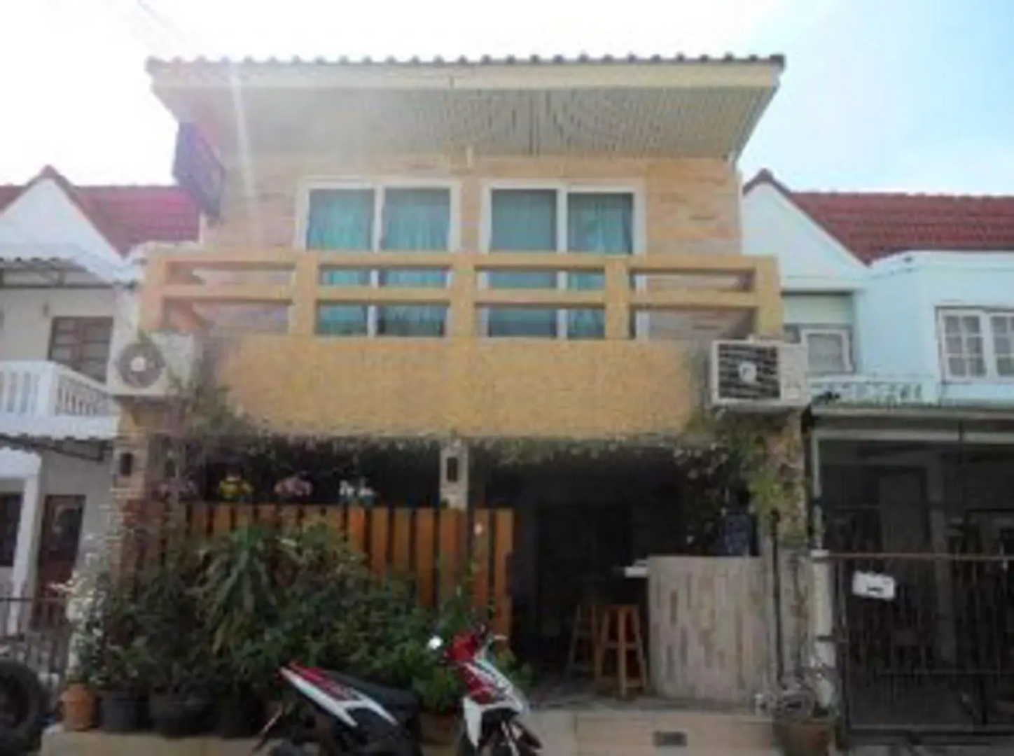 The Bee & B Guest House
