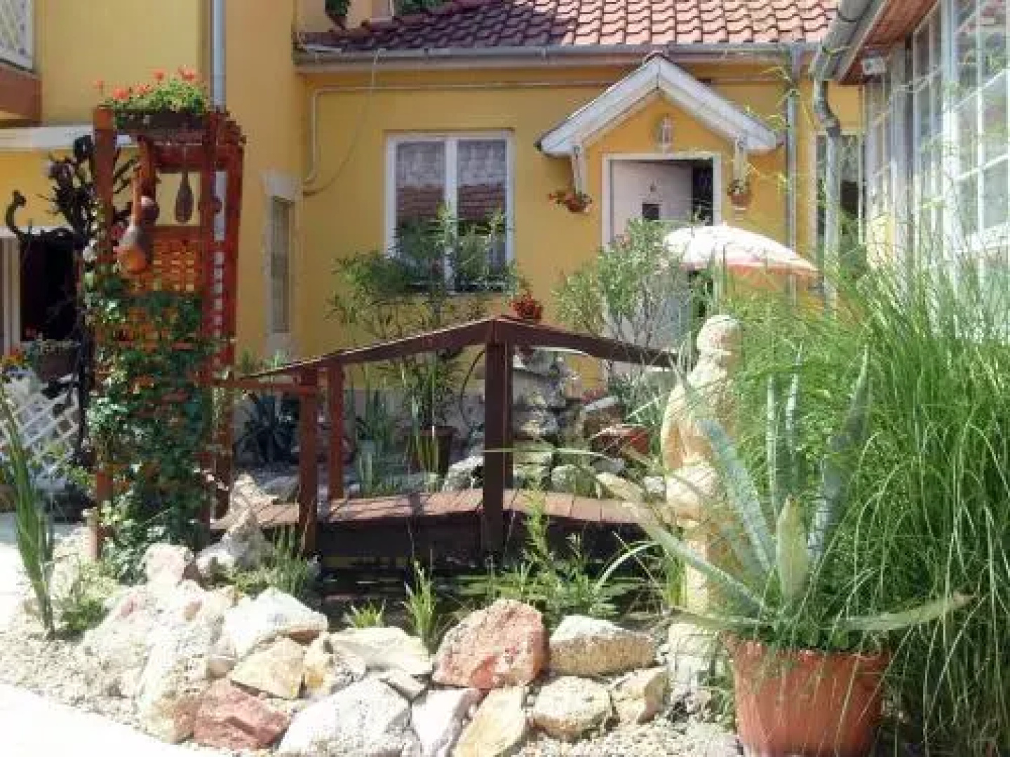 Castello Vendég és Apartmanház