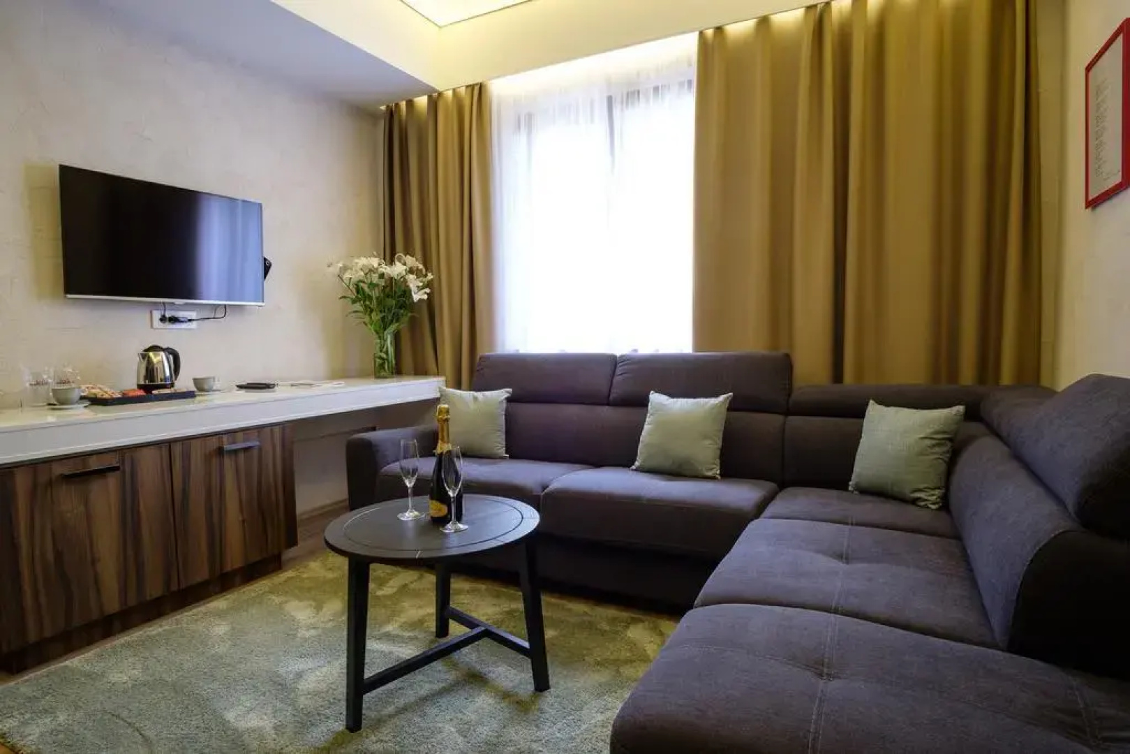 SL Industry Hotel