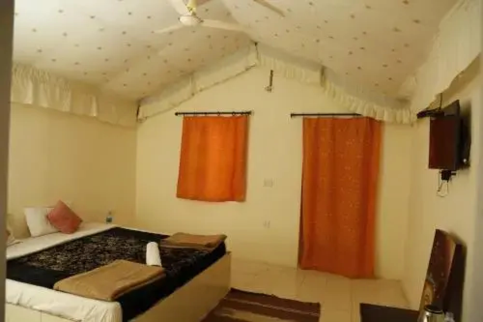 Camel Safari Dunes Camp