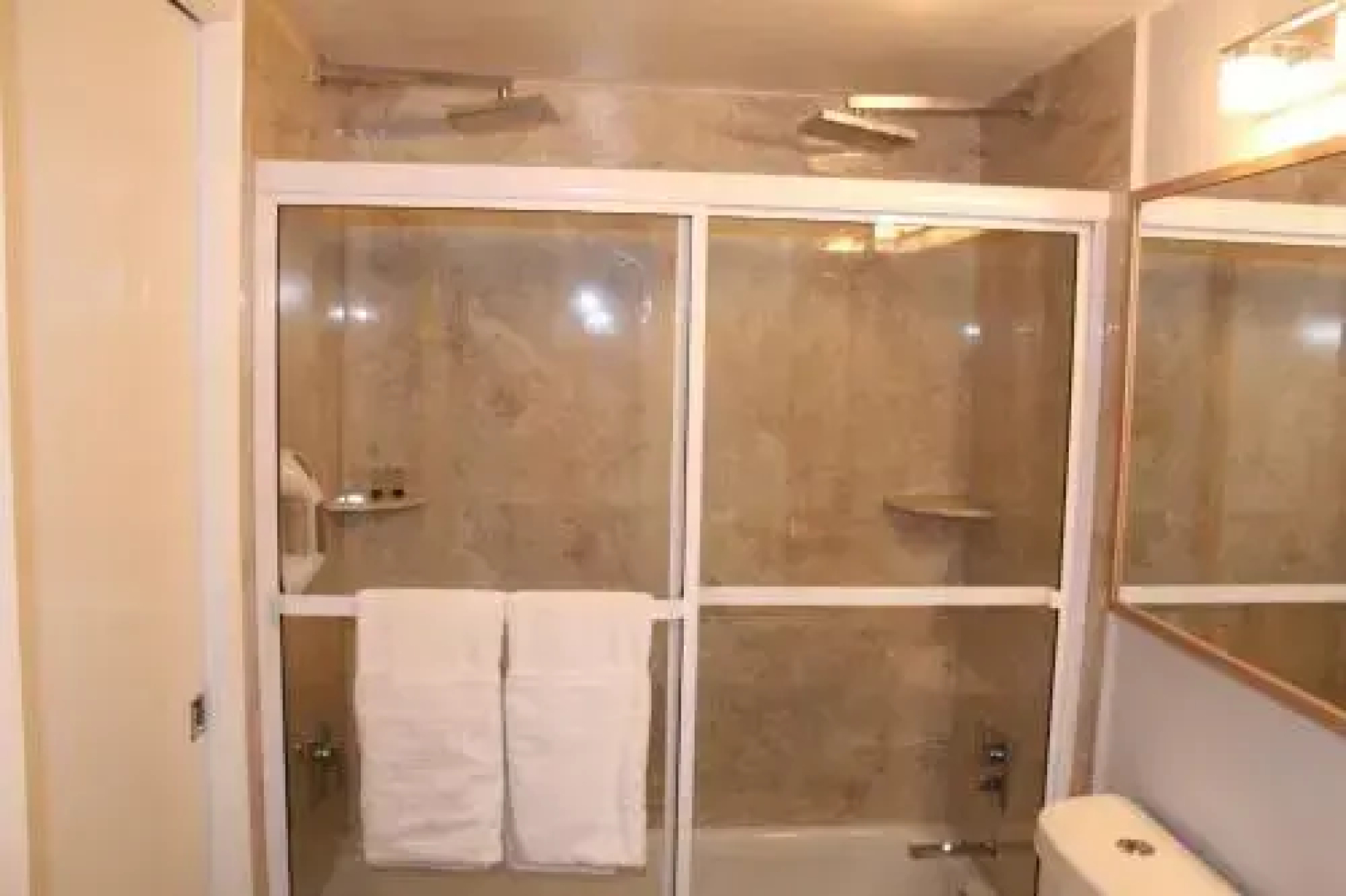 6-608 Amazing Penthouse Water View with 2 Suites