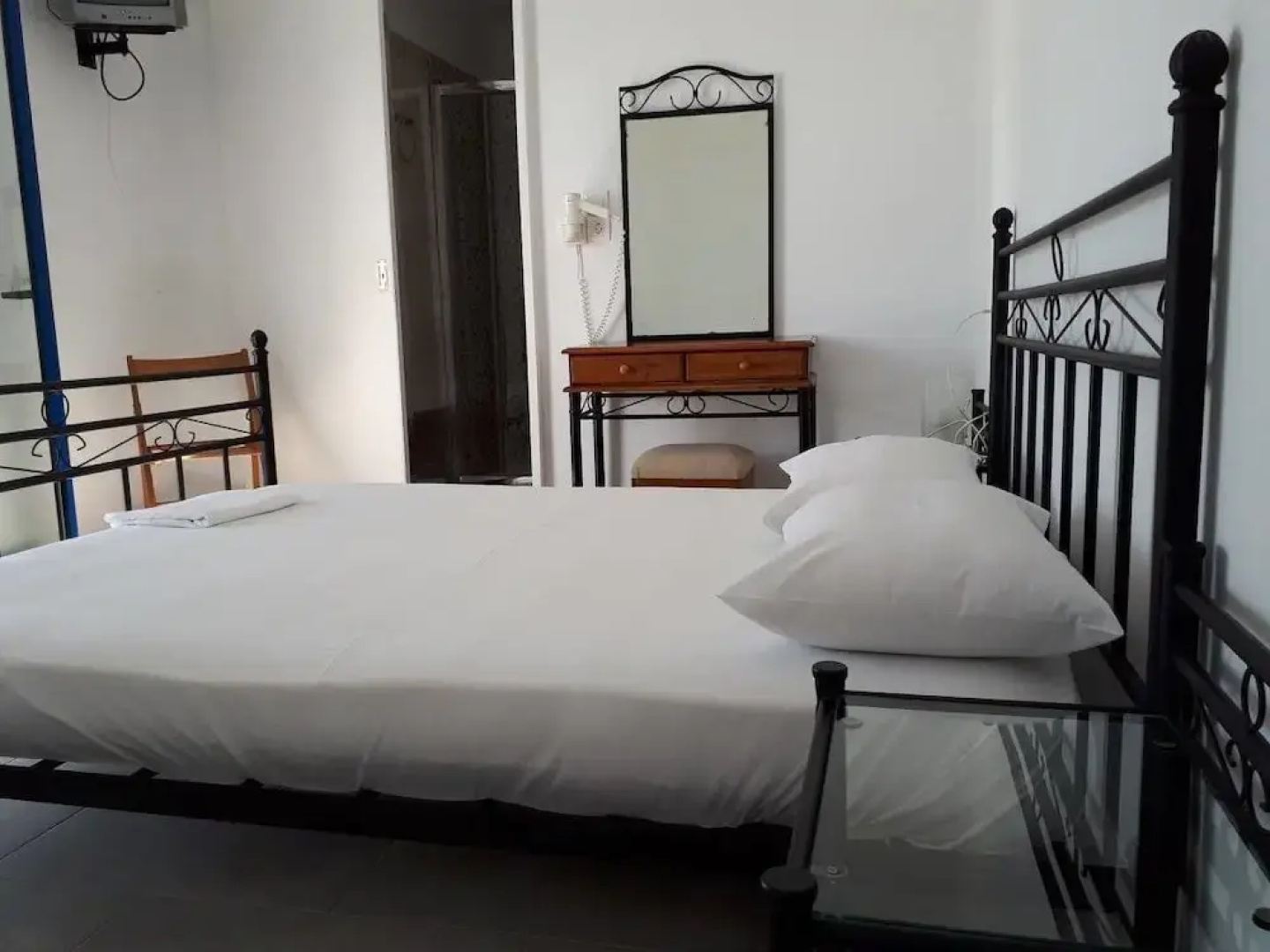 Sunset Rooms
