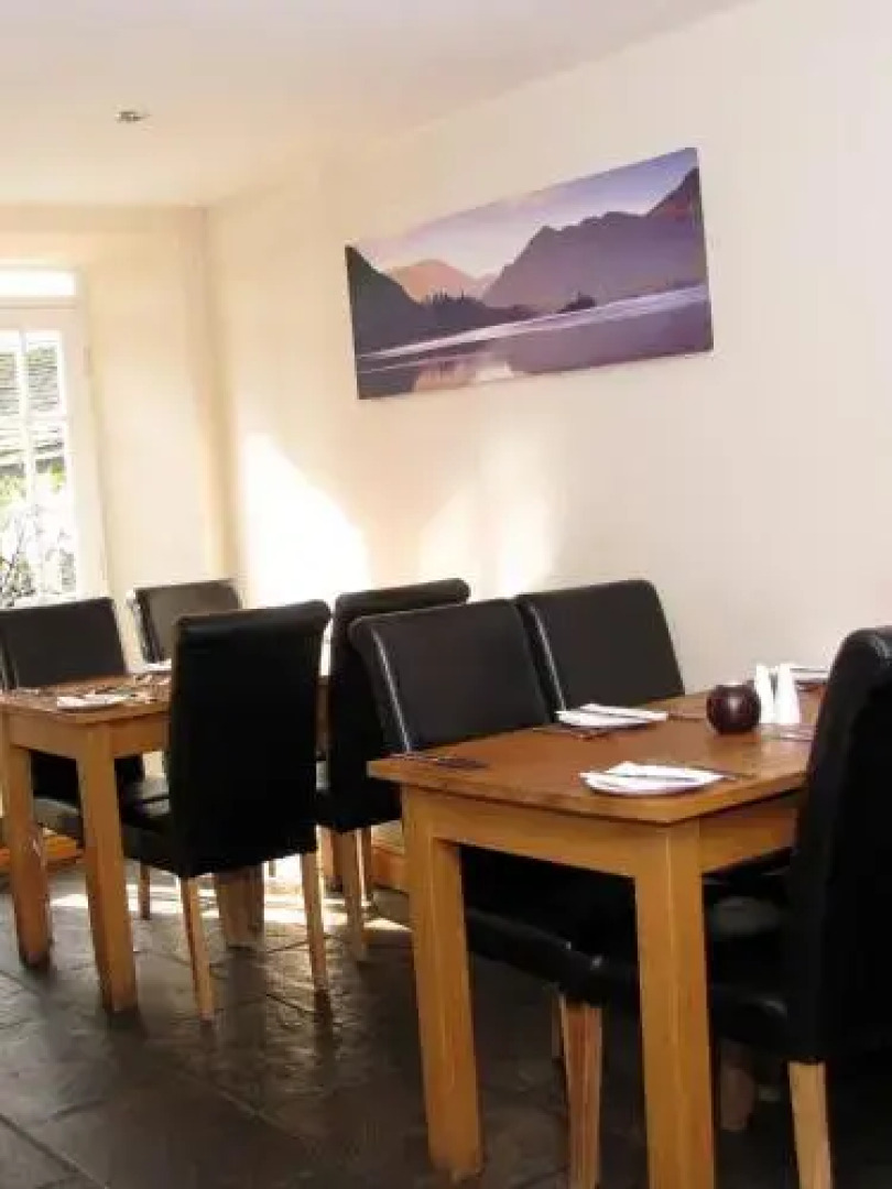 White House Hotel & Restaurant