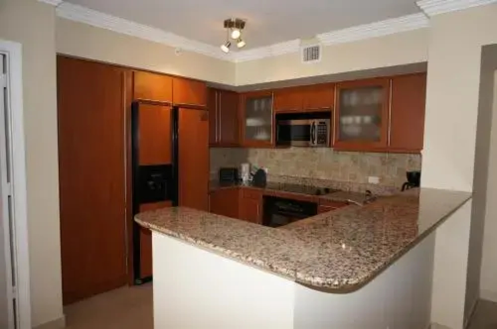 2080 Condominium On The Beach