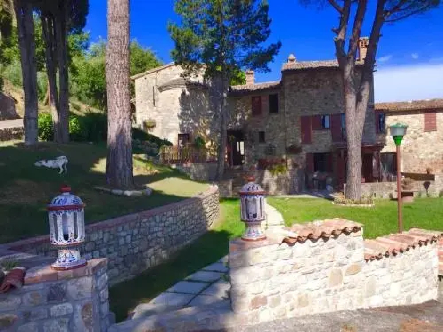San Valentino Abbazia XIII sec. "La Farm House"