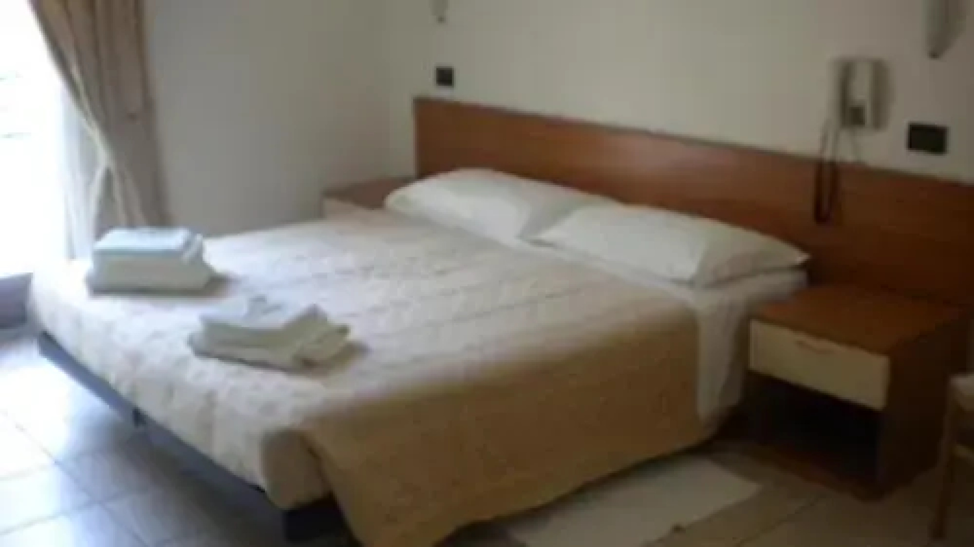 La Pace Hotel