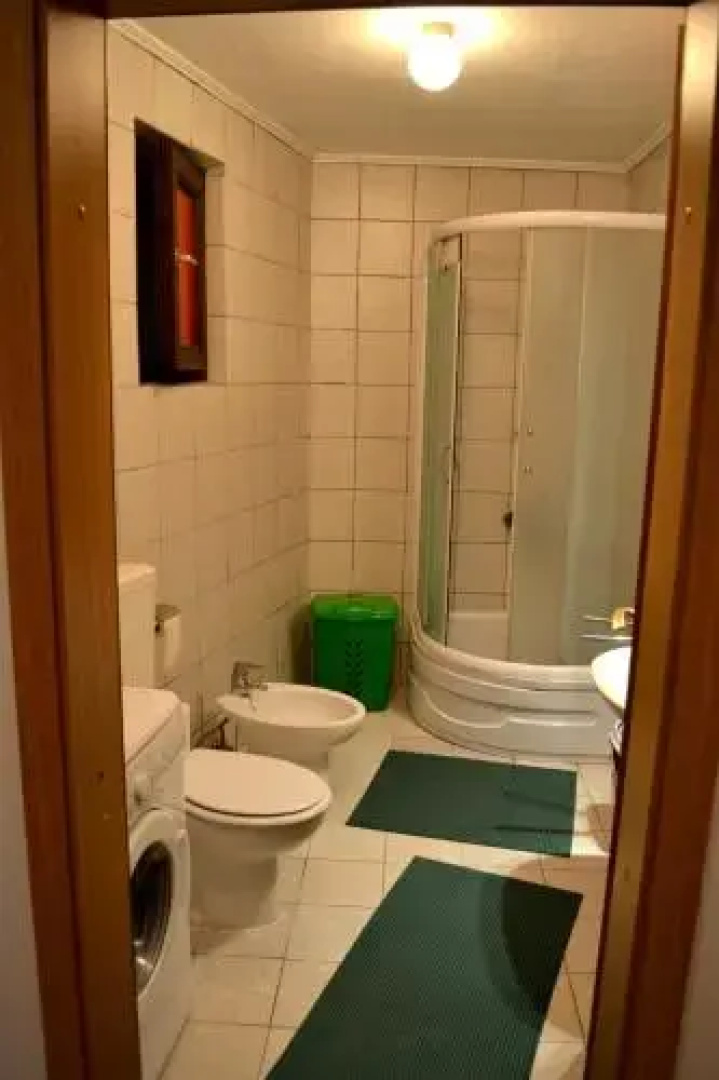 Sadrvan Room's