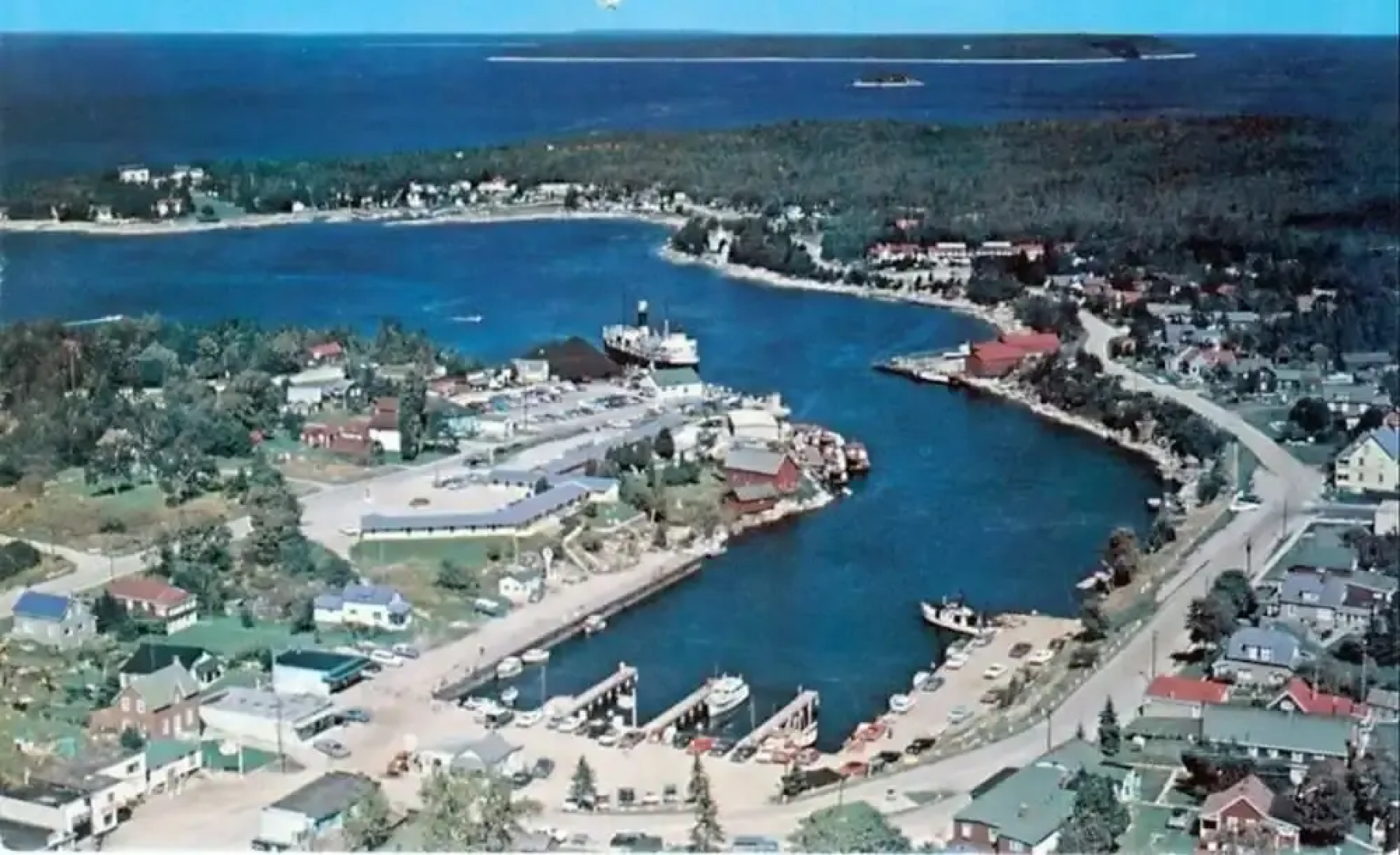 The Robin's Nest Tobermory