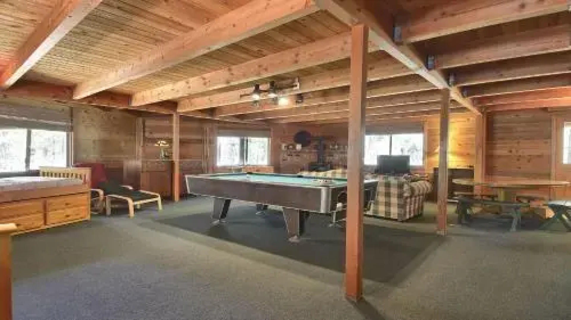 Cedar Cove Lodge
