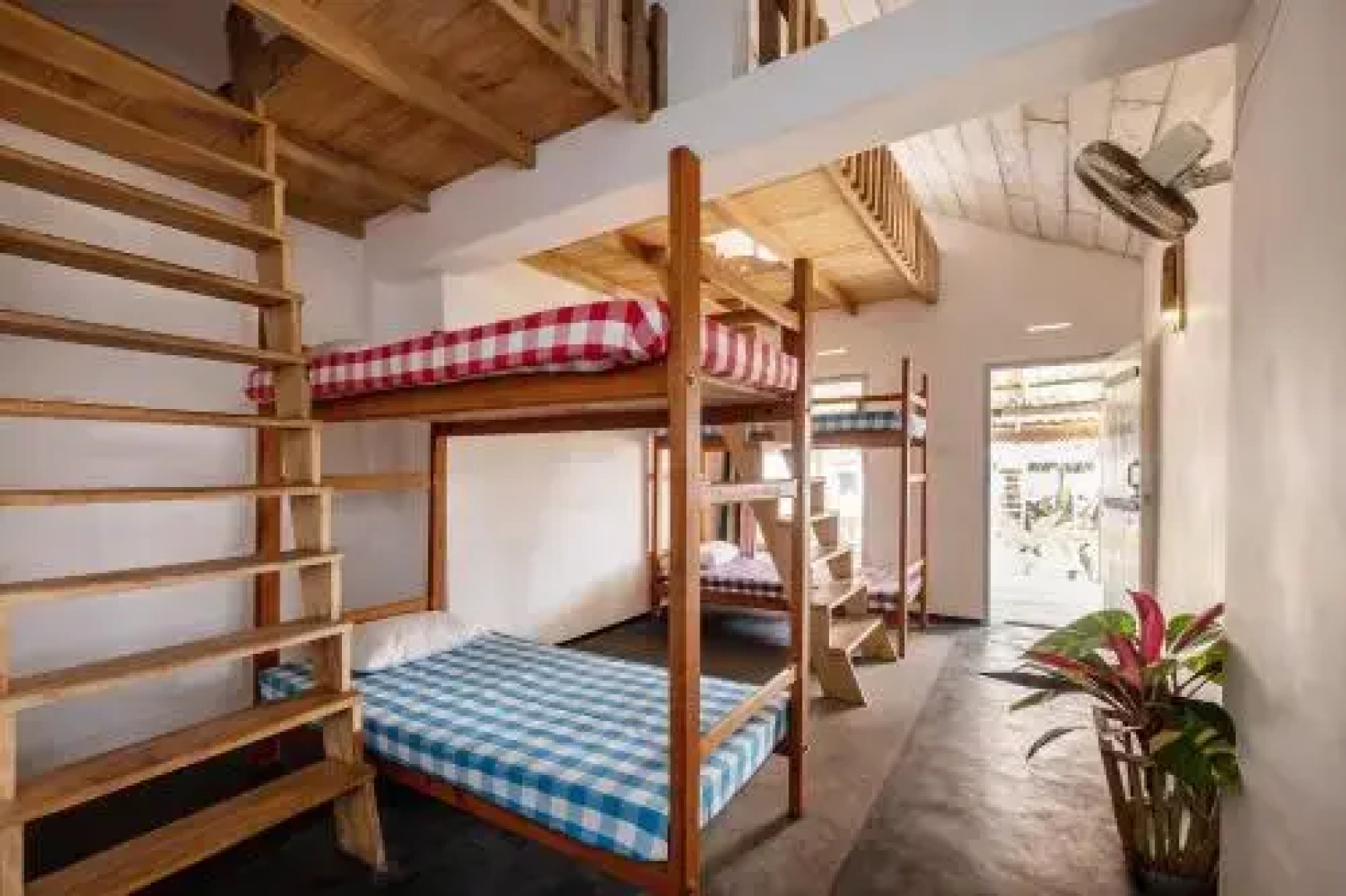 Coco Palm Beach Hostel