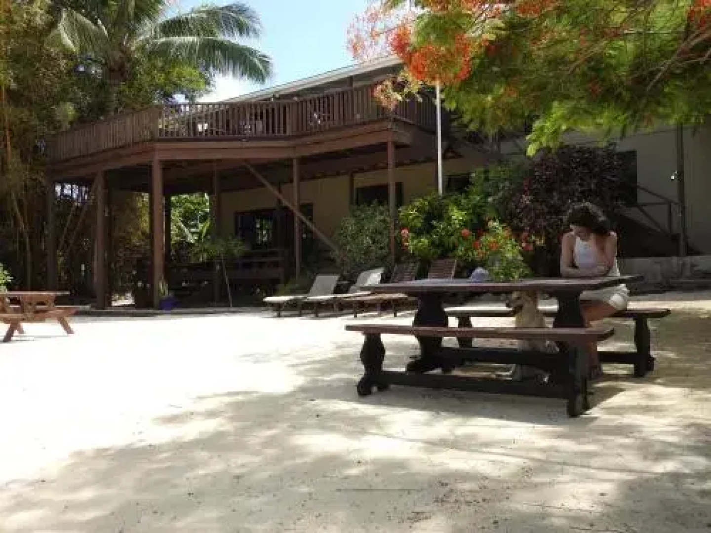 B's Beach House on Muri Lagoon