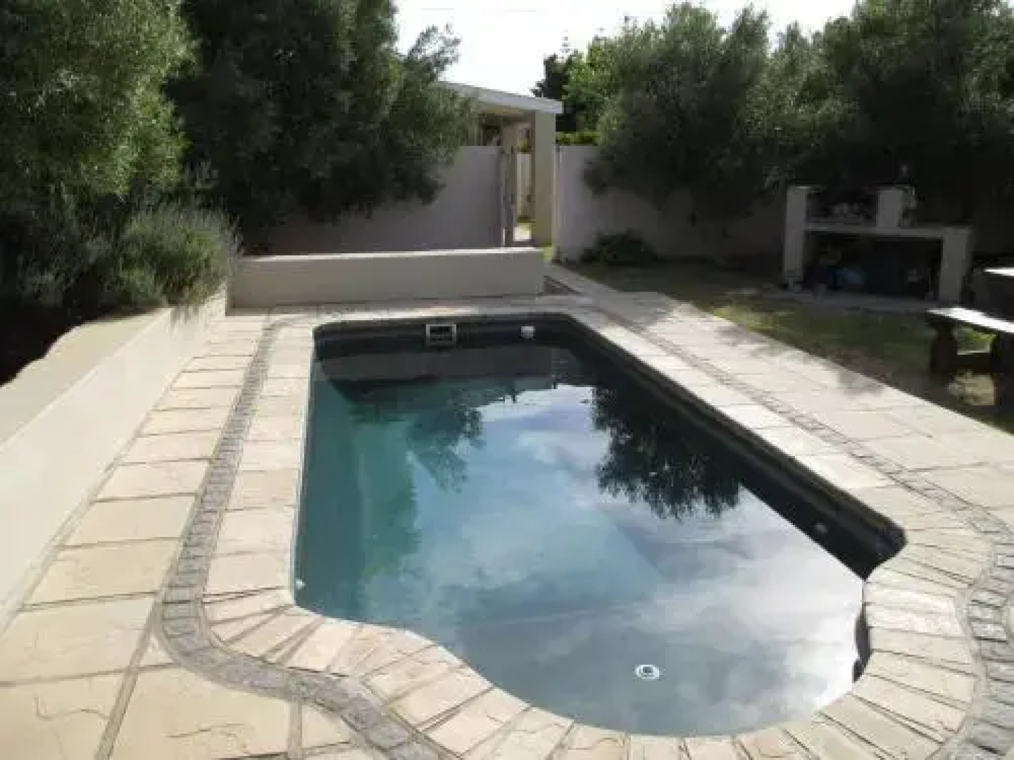 Hermanus Backpackers