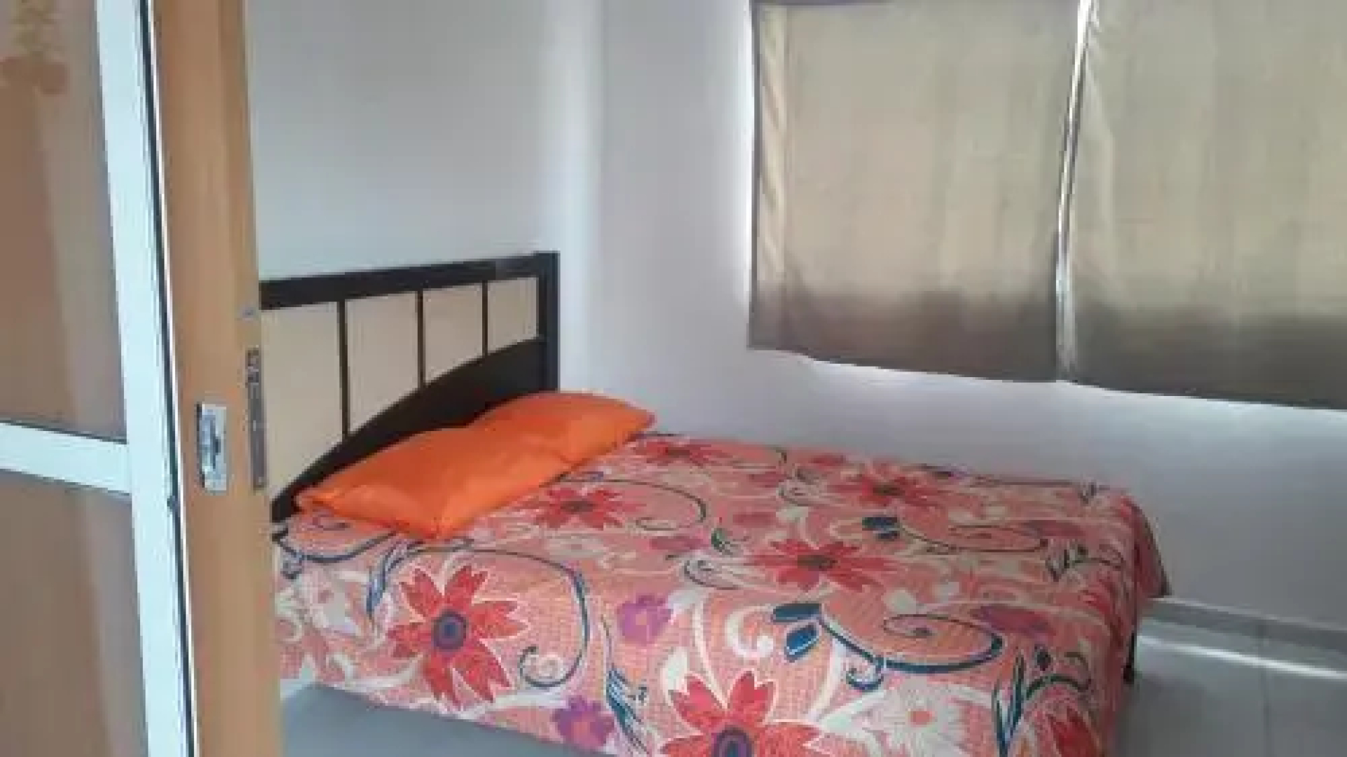 Kitnet no 1º Piso, a 300m da Praia do Morro