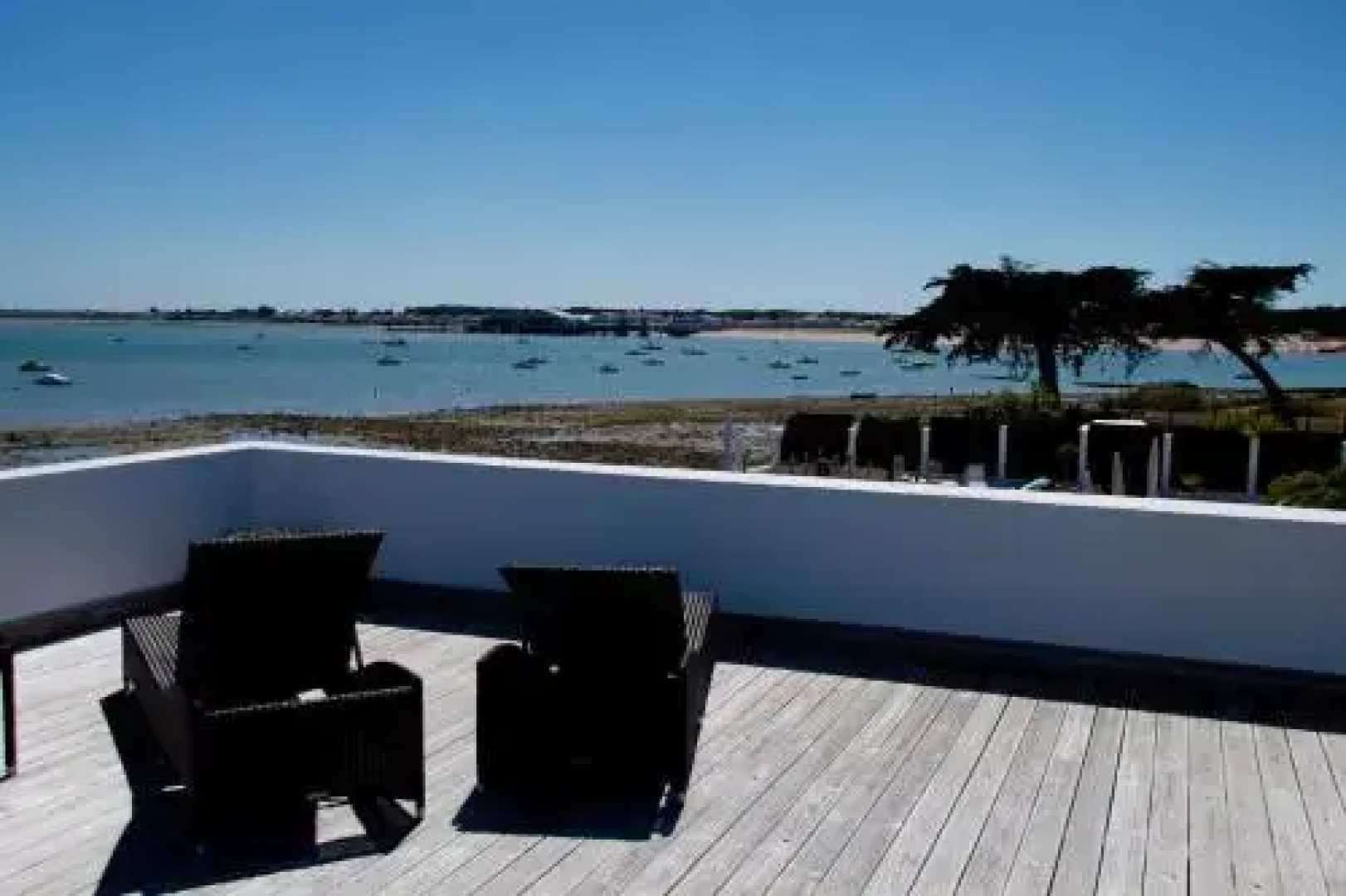 Hotel La Maison sur lEau