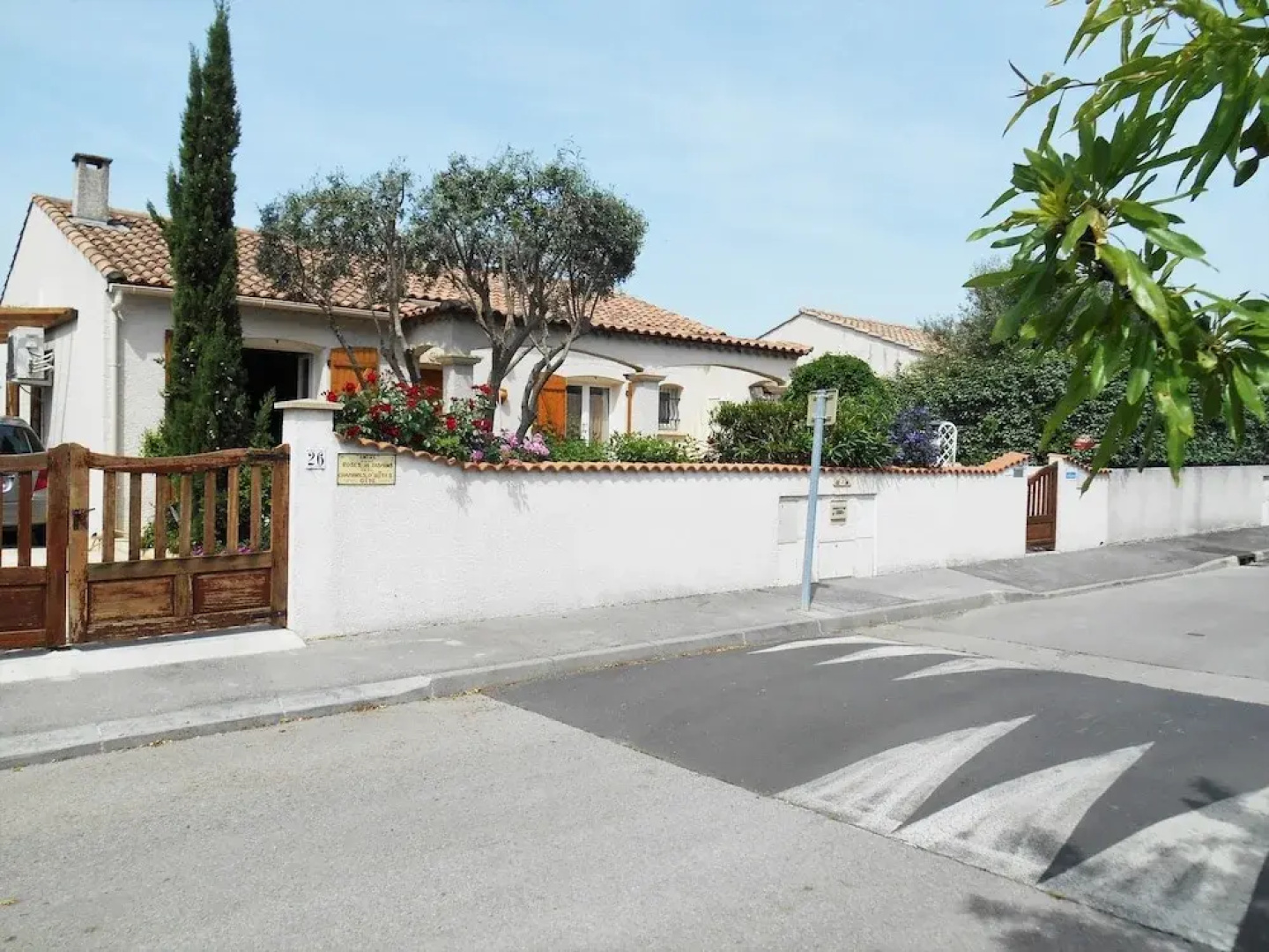Maison Entre Roses et Jasmin