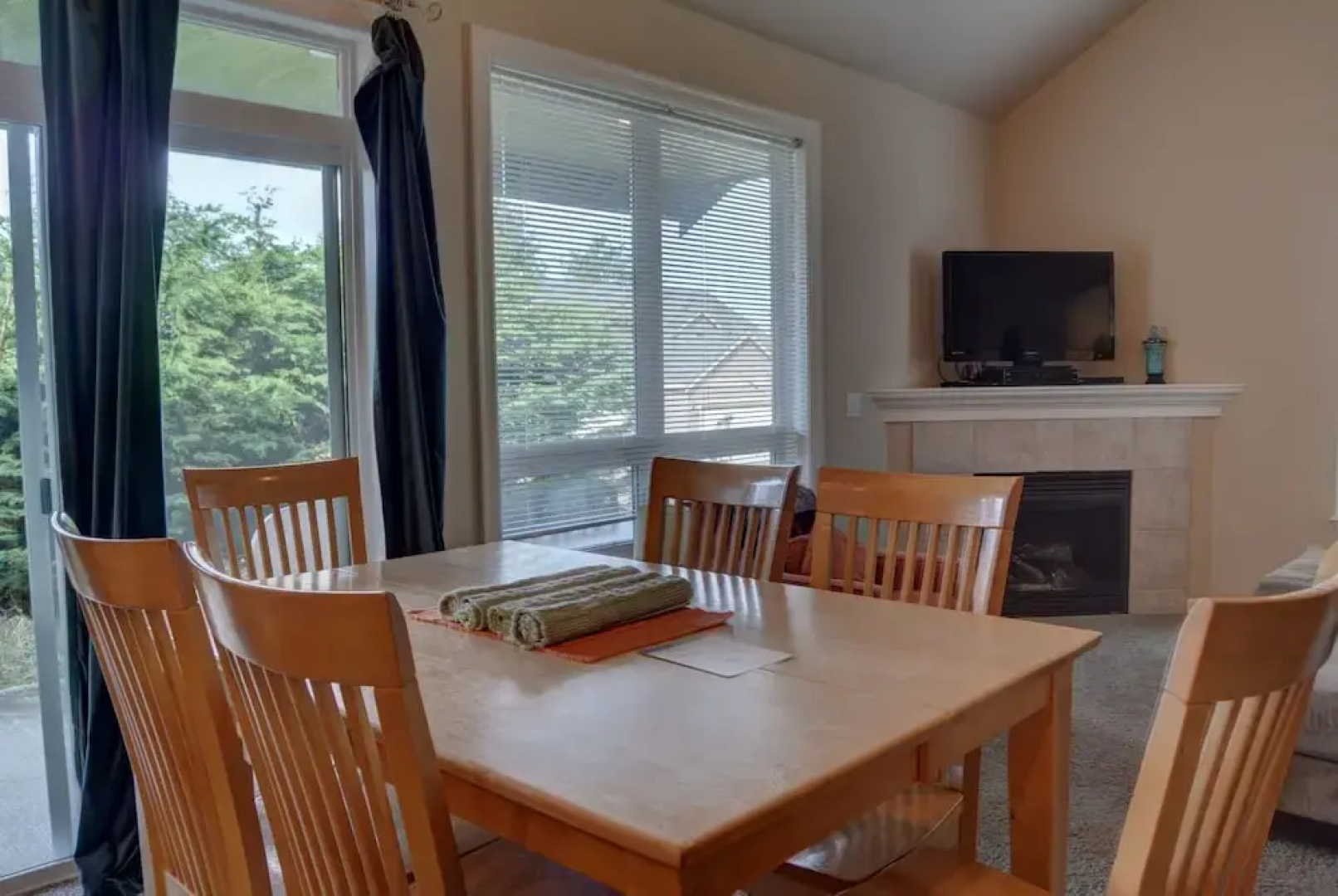 Family Cabana 3 Br home by RedAwning