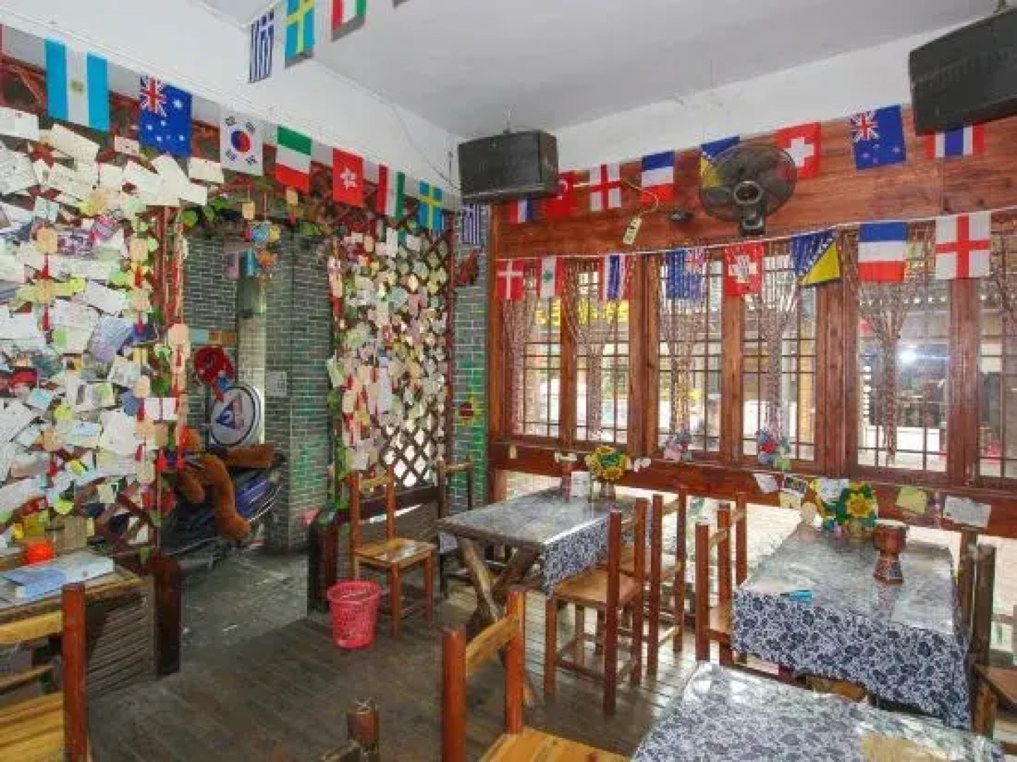 Fenghuang Border International Youth Hostel