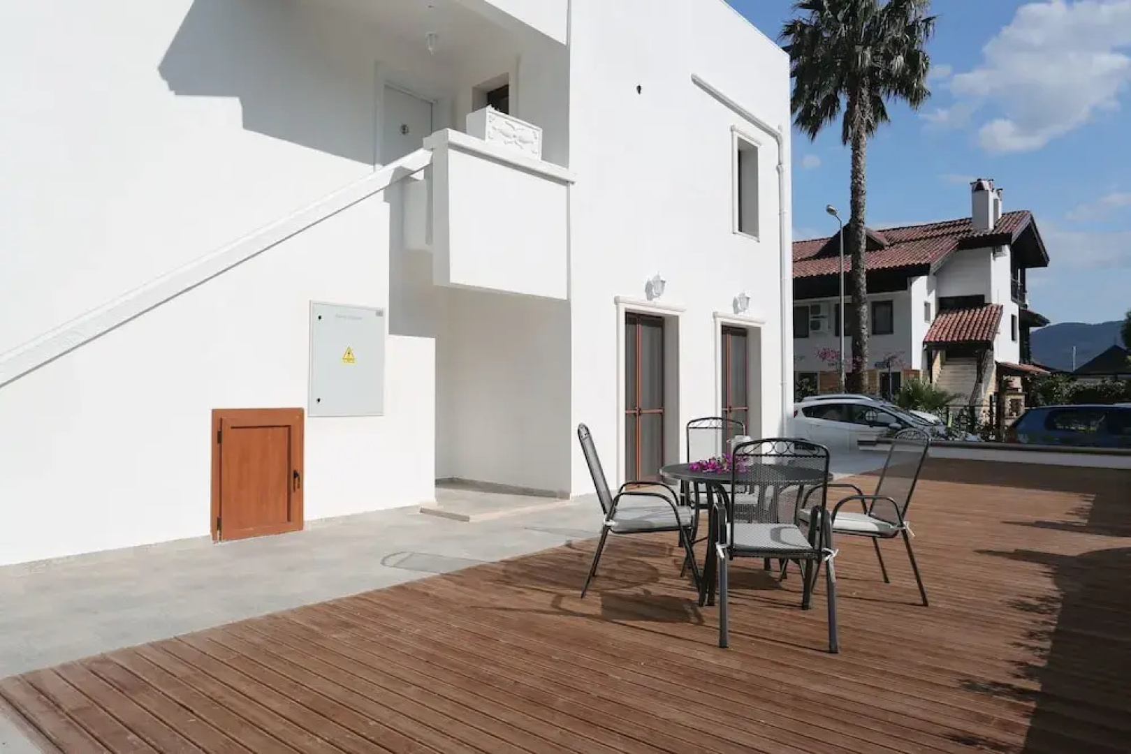 Alp Suites Limon
