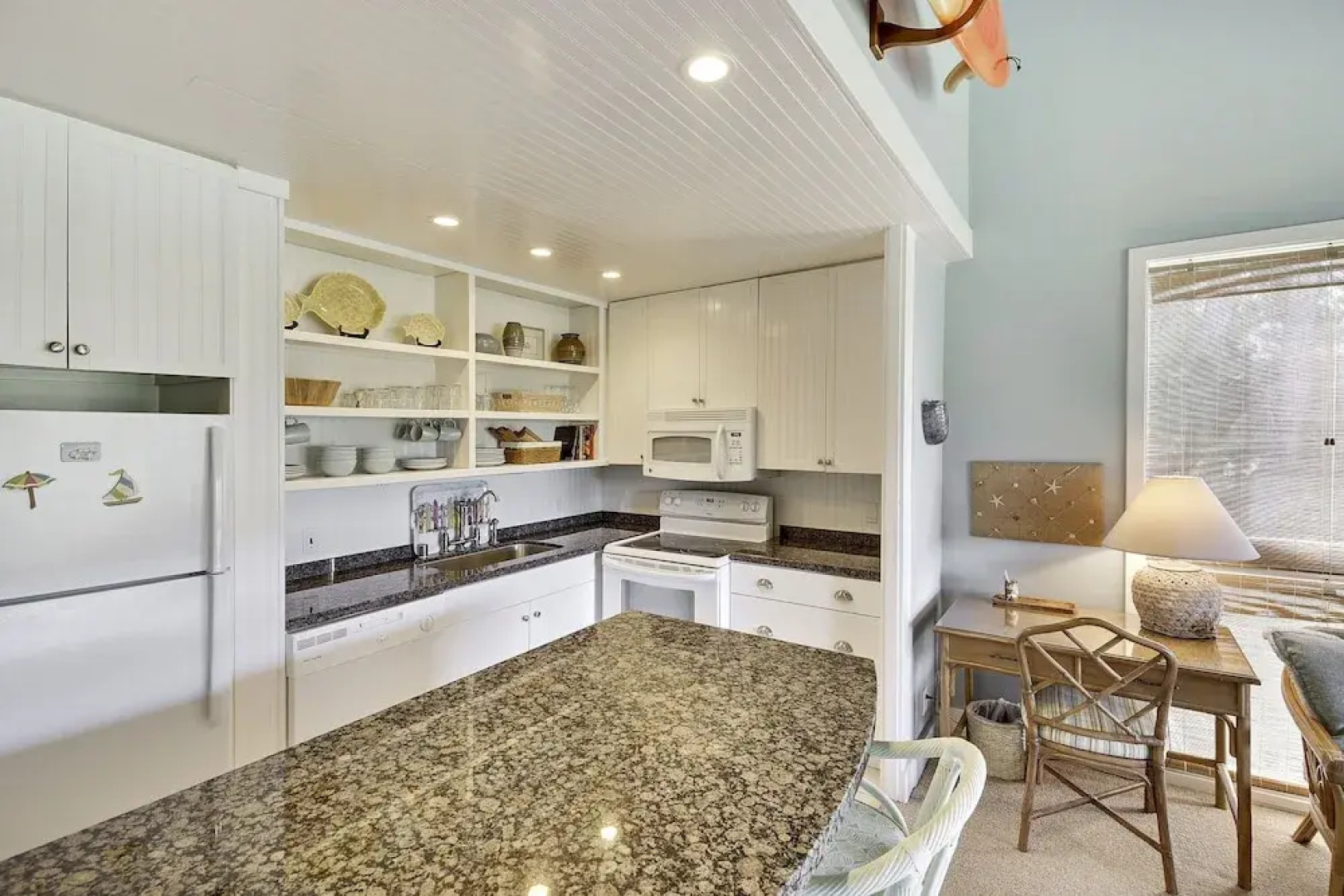 Blue Hawaii 57 K - 1 Br Condo