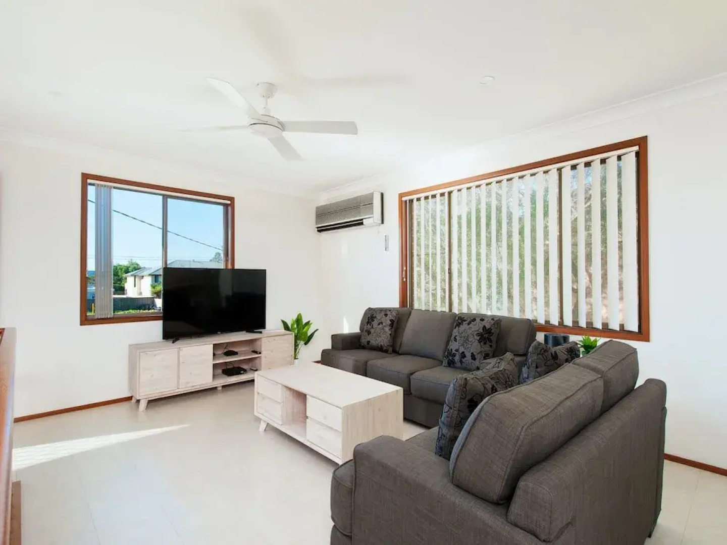 Happy Days, 49 Pantowora Street