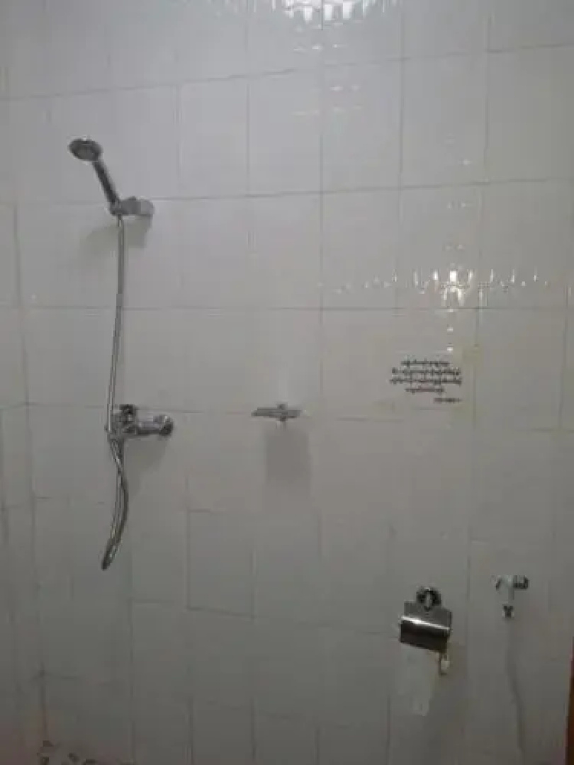 Wut Hmon Thit Motel Popa