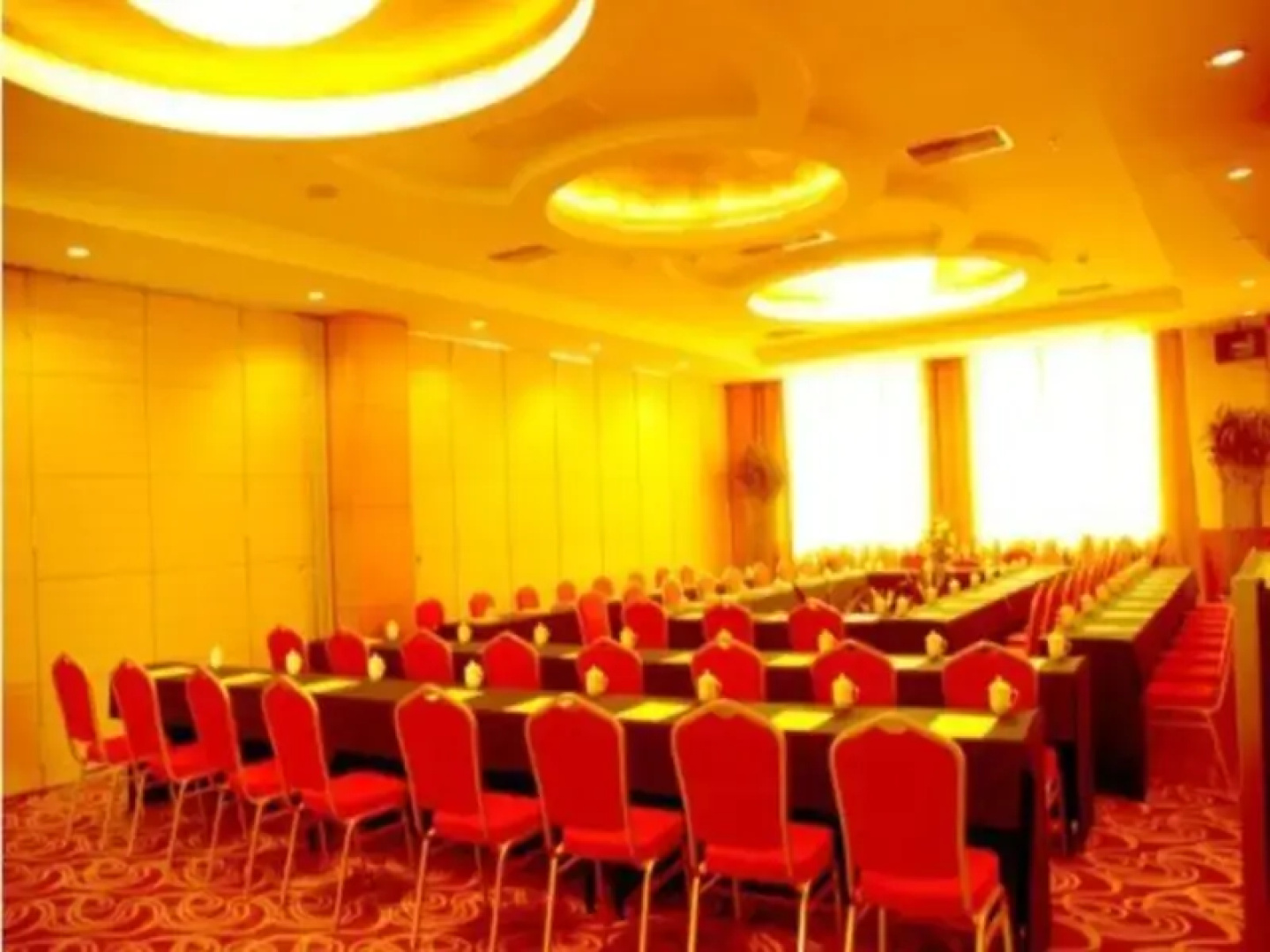 Aksu Hongfu Hotel