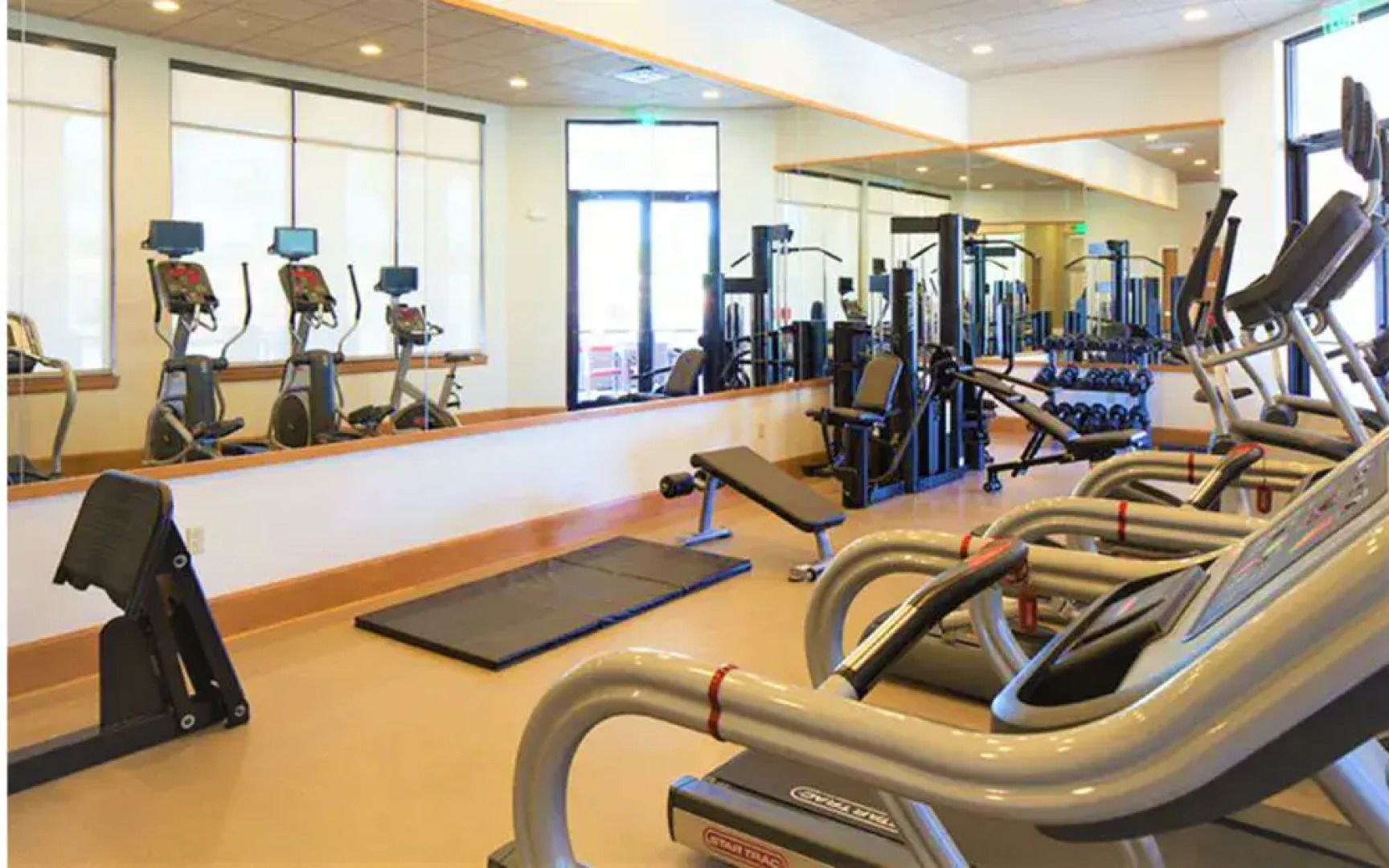 Regal Oaks by Blue Ribbon Management