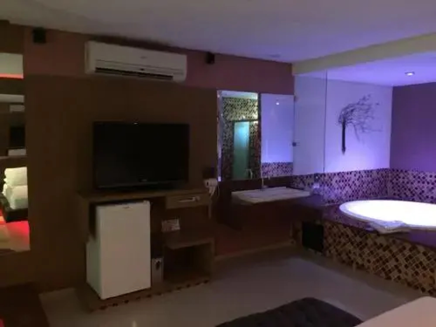 Platinum Motel