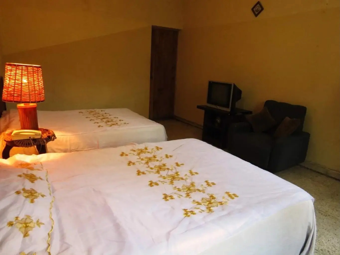 Hostal Tropicana