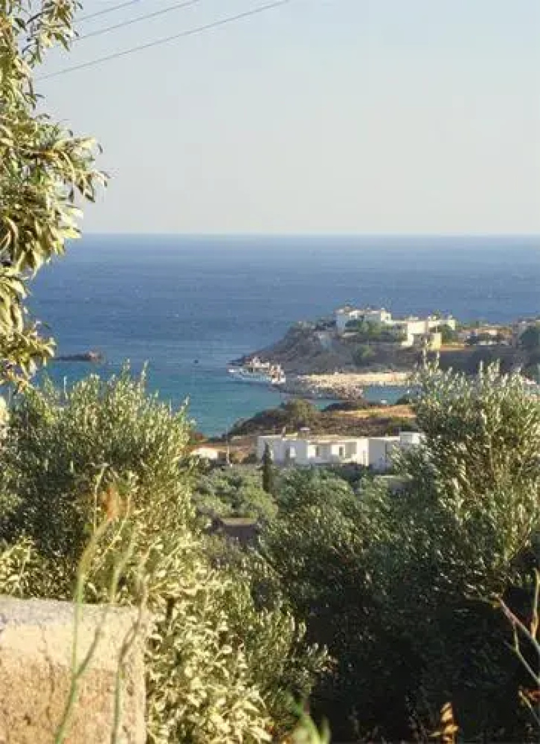 Akrotiri Apartments
