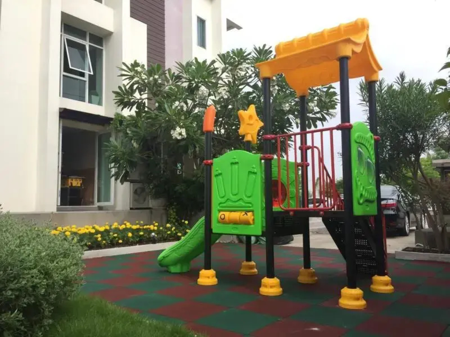 Home Place  Lopburi Hotel