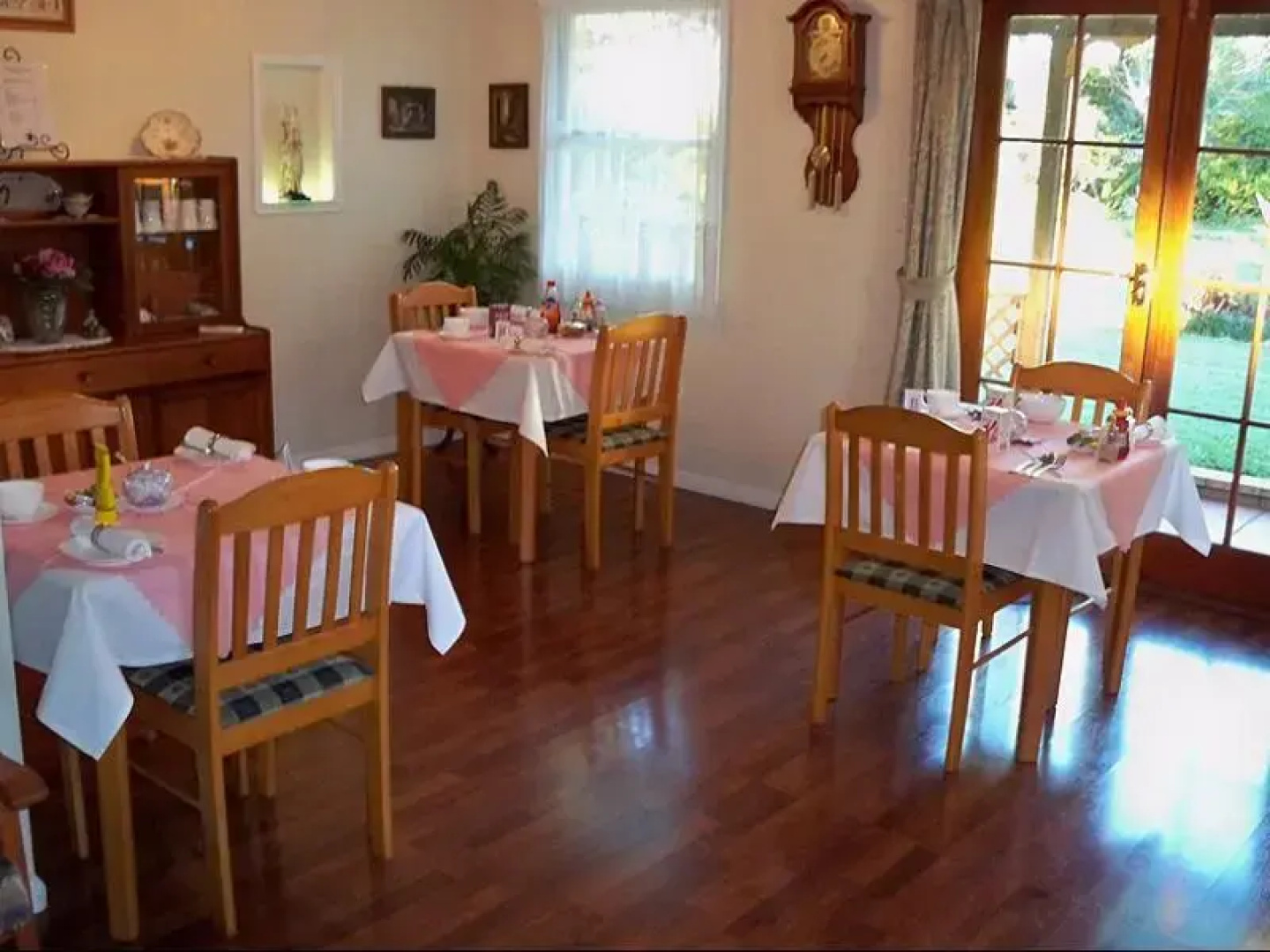Johnstones on Oxley Bed & Breakfast