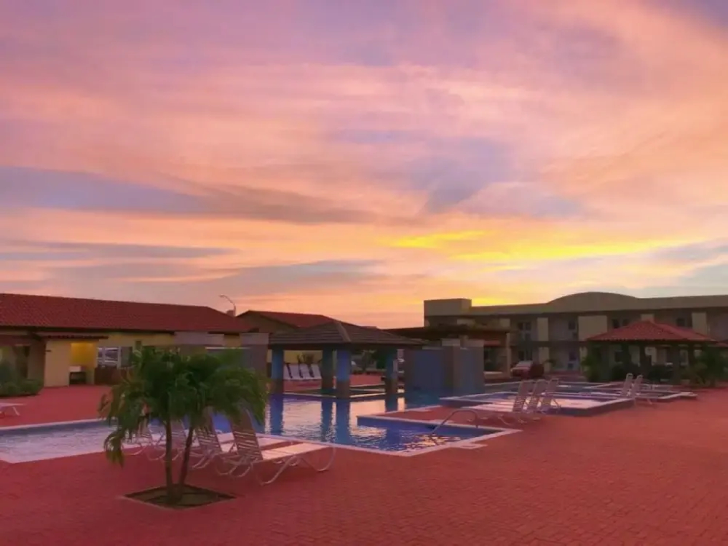 Pearl Aruba Condos
