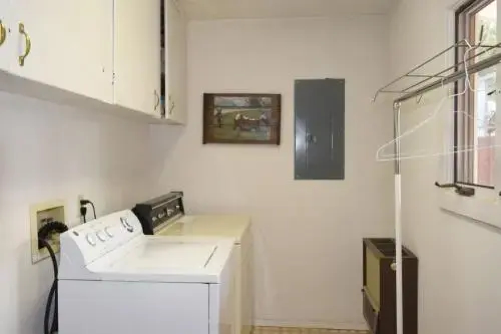 Thorne`s Downtown Delight