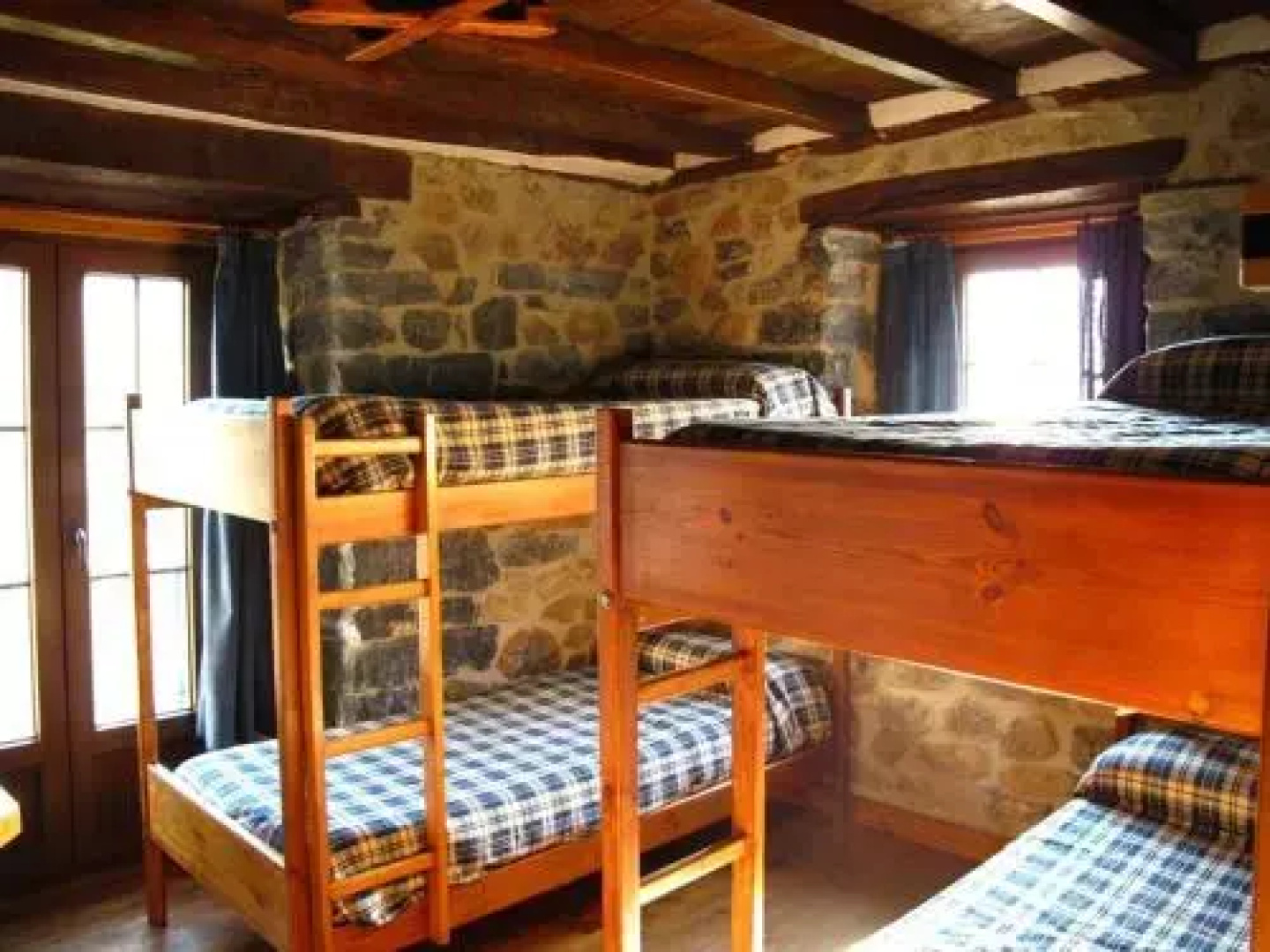 Albergue Turístico Valdebaró