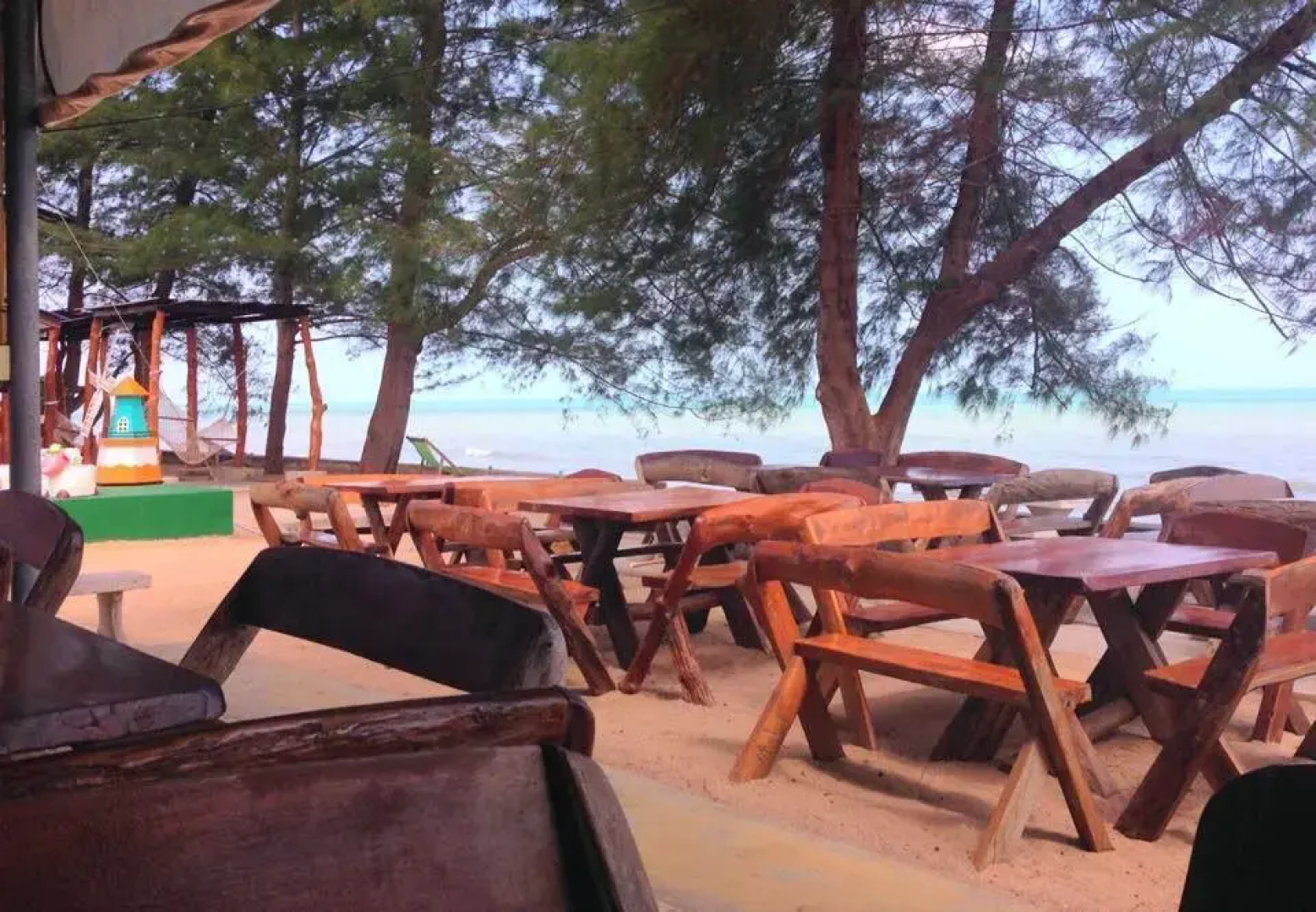 Roong Arun Resort