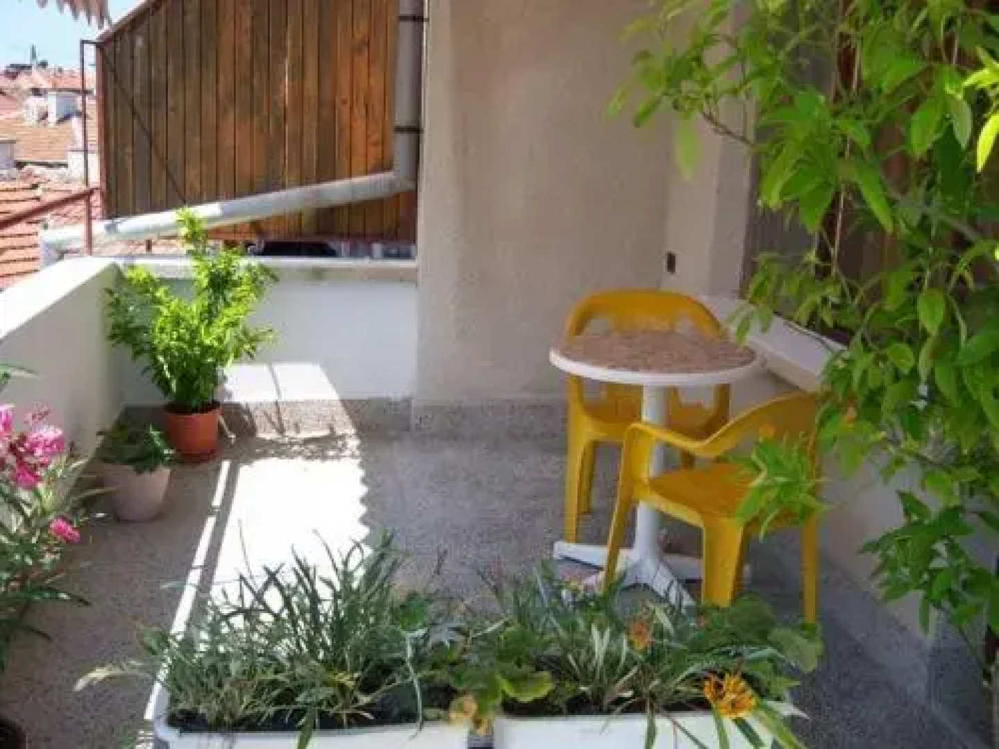 Guest House Kostandara